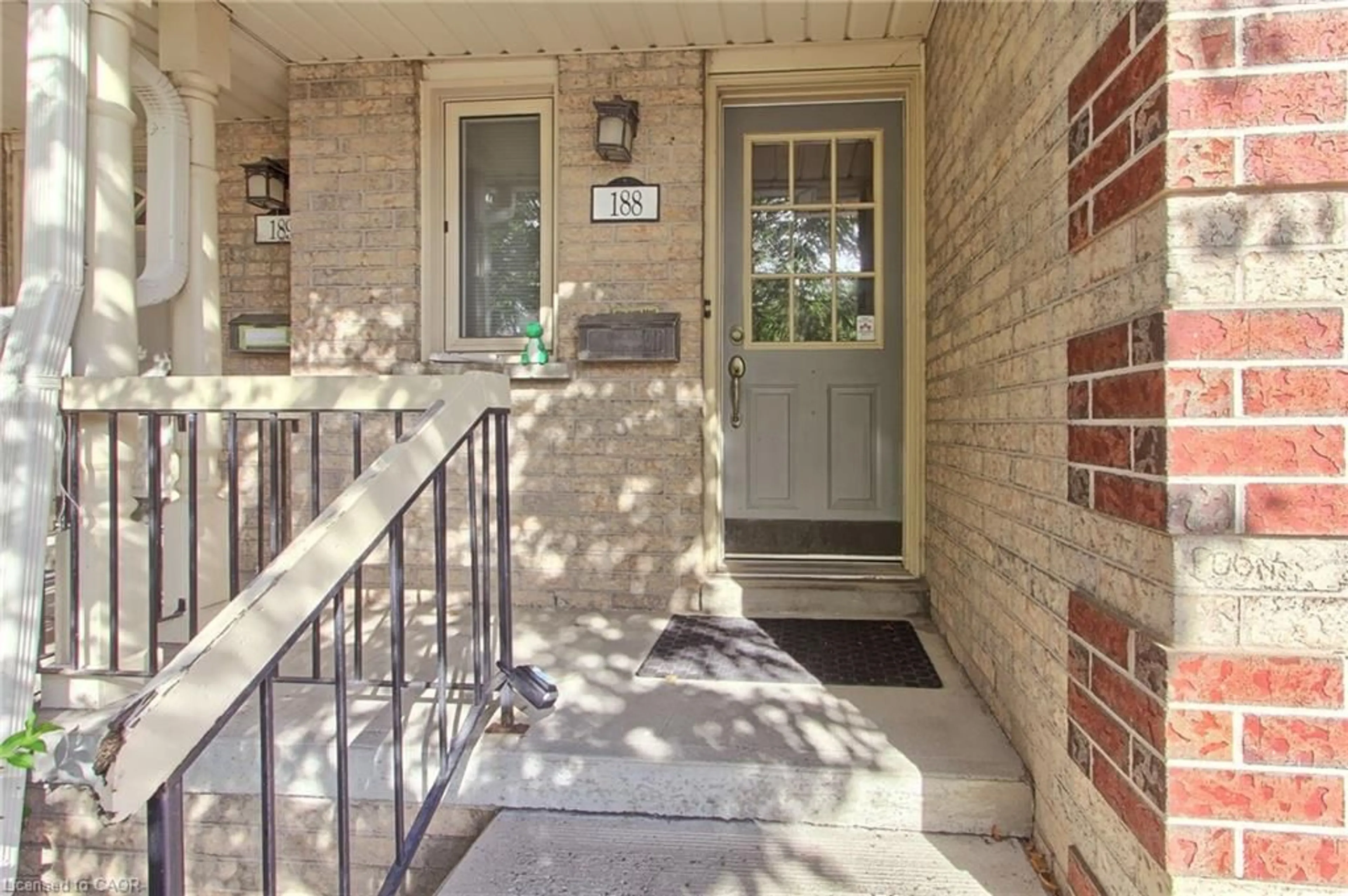 Indoor entryway for 302 College Ave #188, Guelph Ontario N1G 4T6