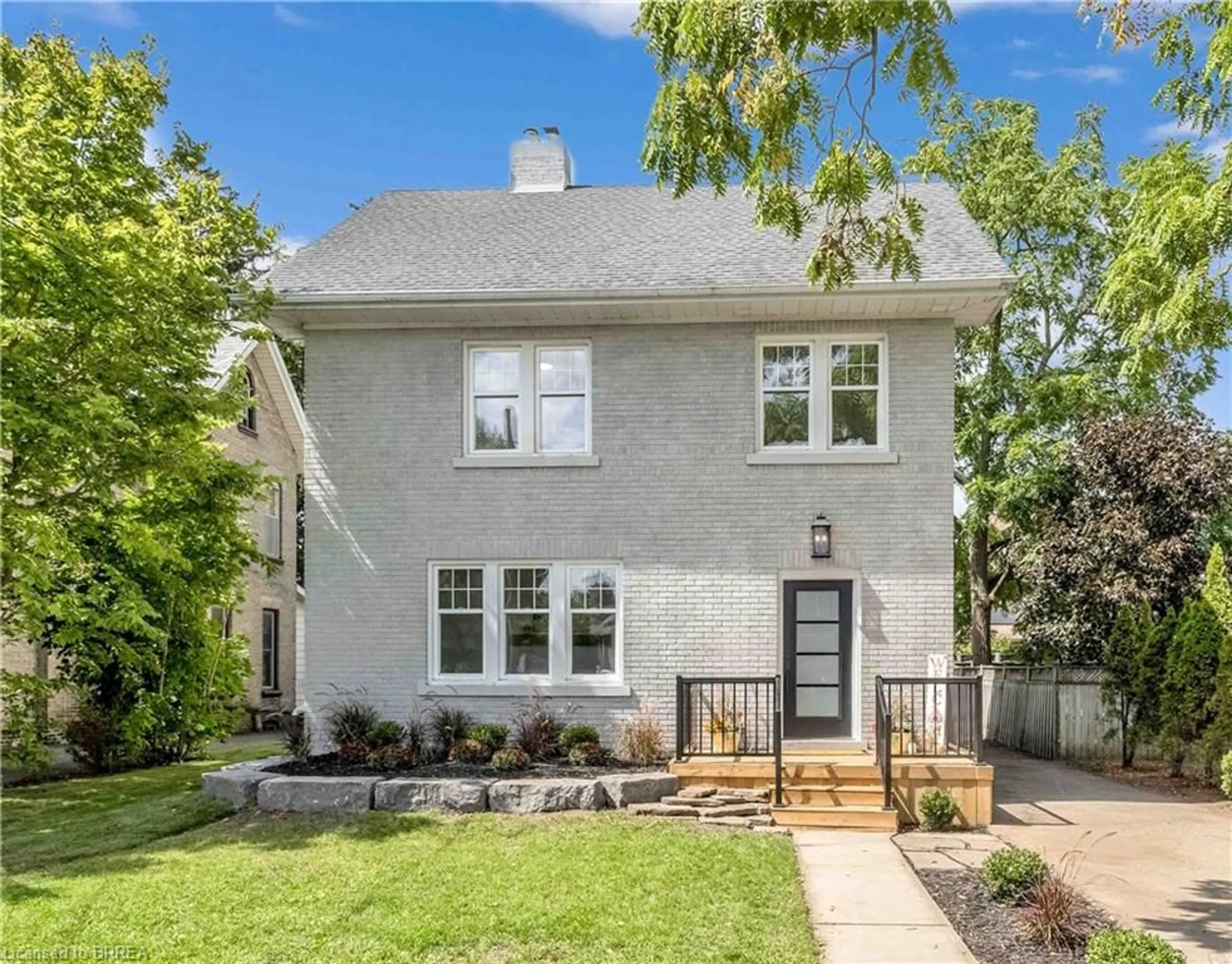 Home with brick exterior material, street for 15 Hawarden Ave, Brantford Ontario N3T 4H2