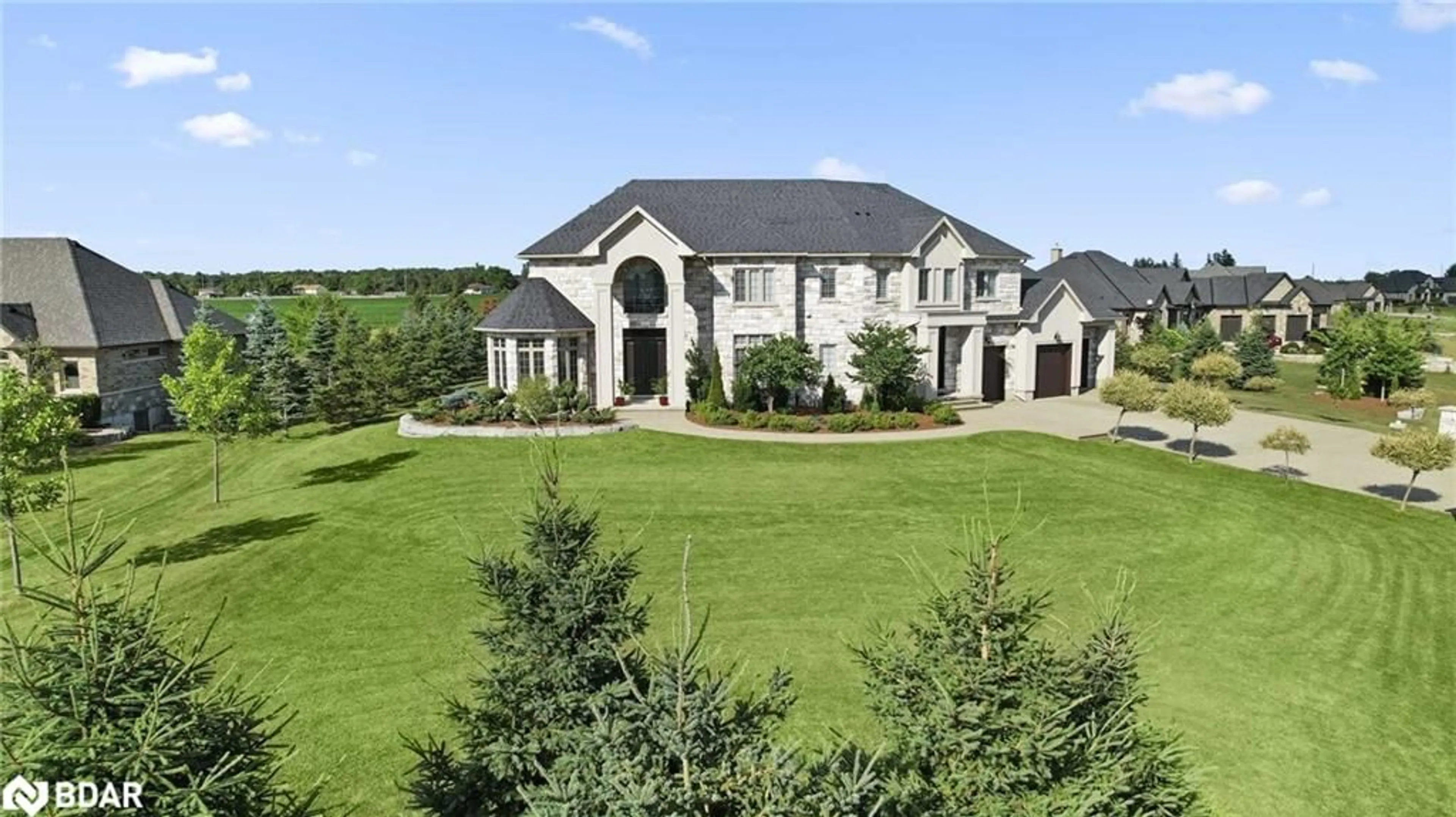 A pic from outside/outdoor area/front of a property/back of a property/a pic from drone, mountain view for 5 Kramer Crt, York Ontario N0A 1R0