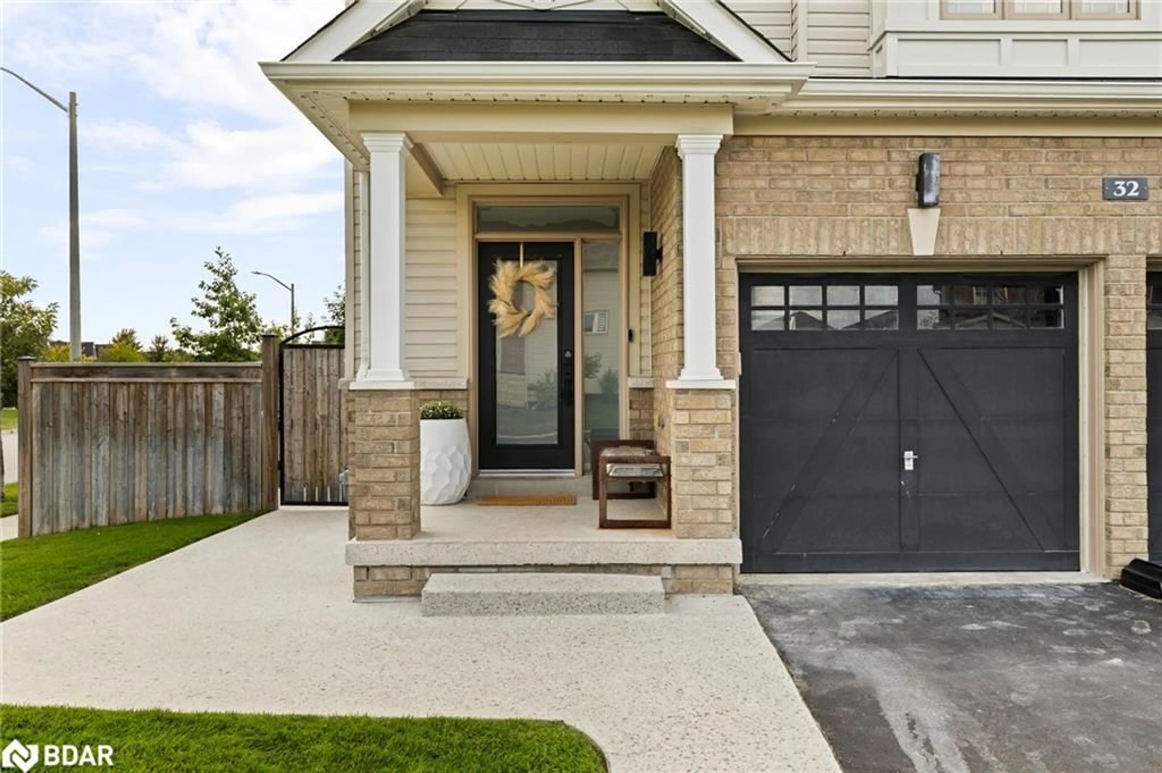 Home with brick exterior material, street for 32 Mandley St, Angus Ontario L3W 0B6