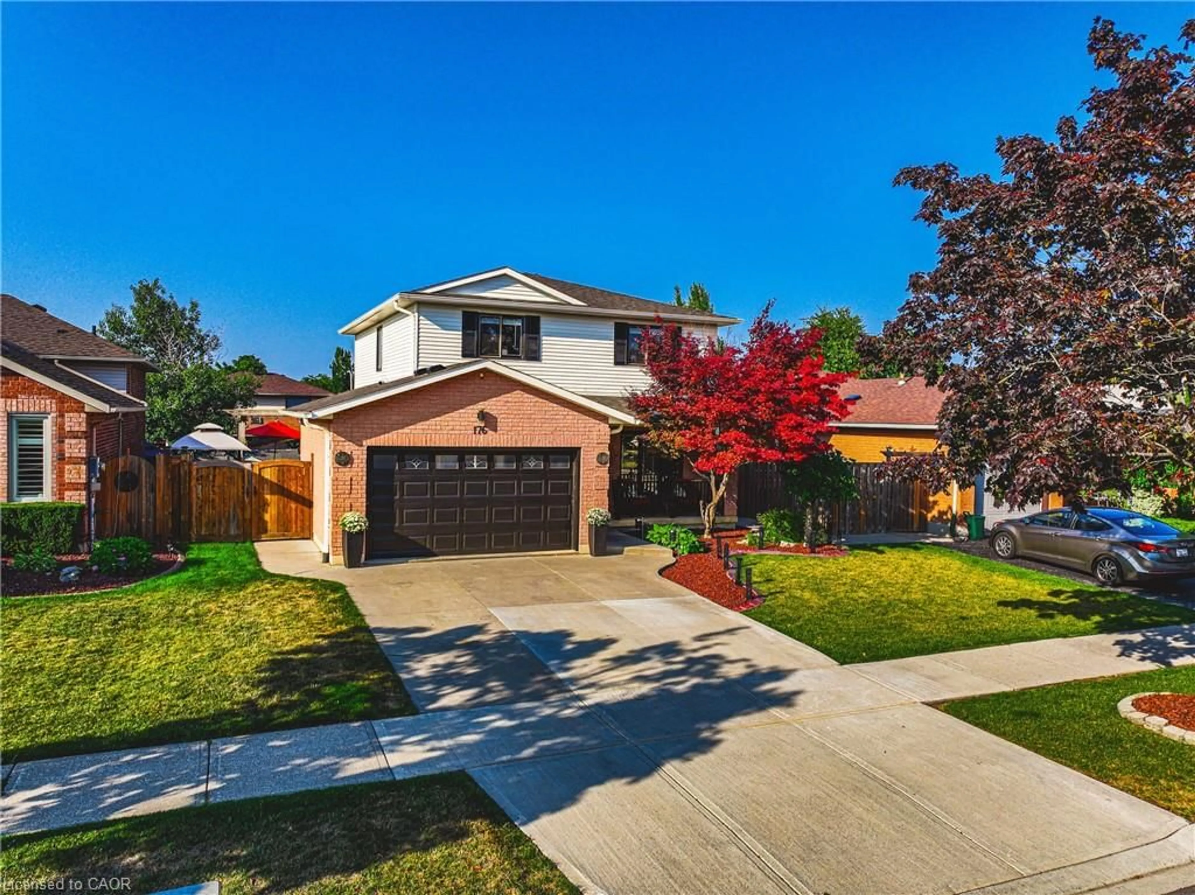 Home with brick exterior material, street for 176 Highland Rd, Stoney Creek Ontario L8J 2S6
