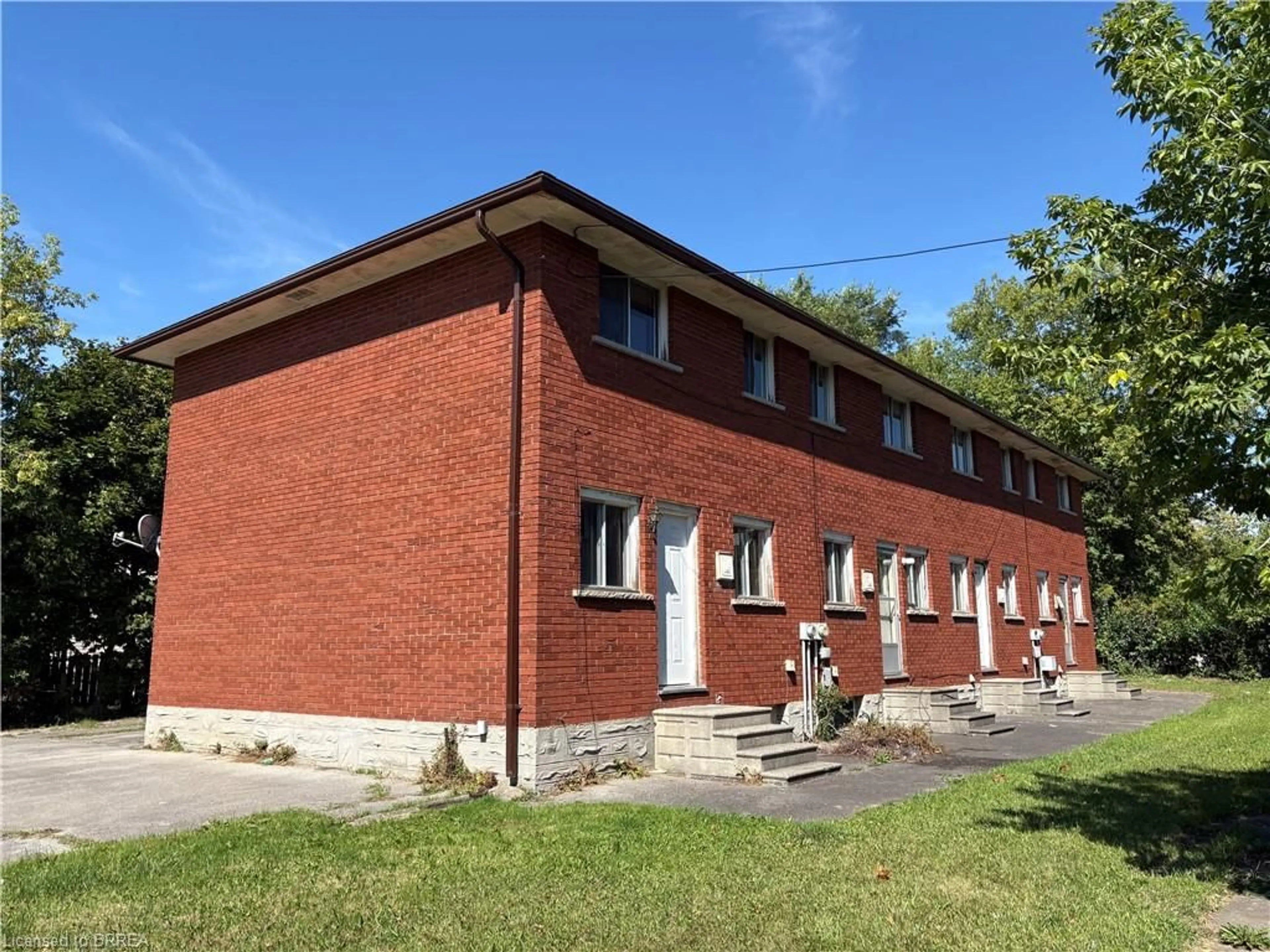 Home with brick exterior material, building for 52-58 Alison Ave, Cambridge Ontario N1R 1N1