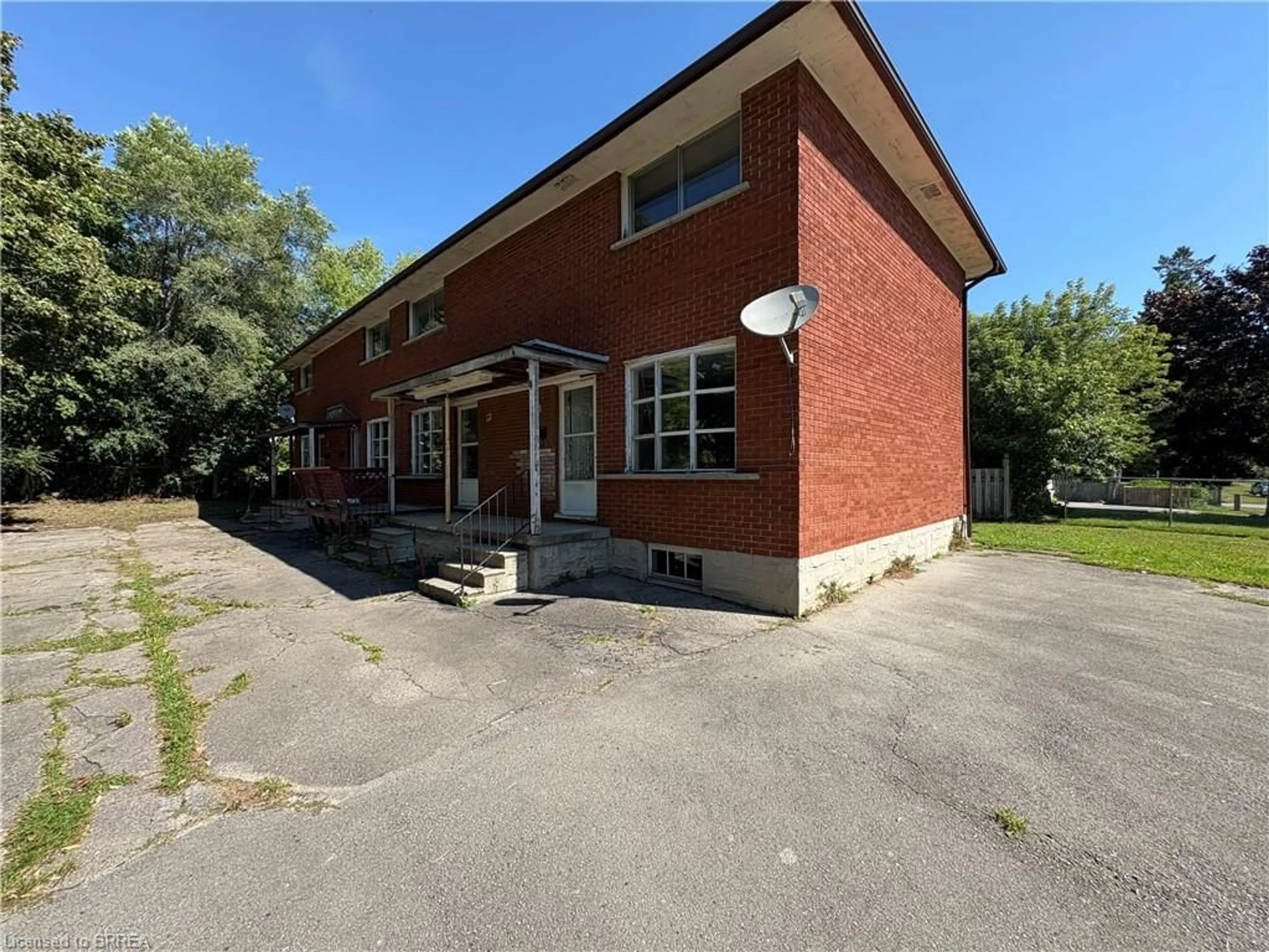 Unknown for 52-58 Alison Ave, Cambridge Ontario N1R 1N1