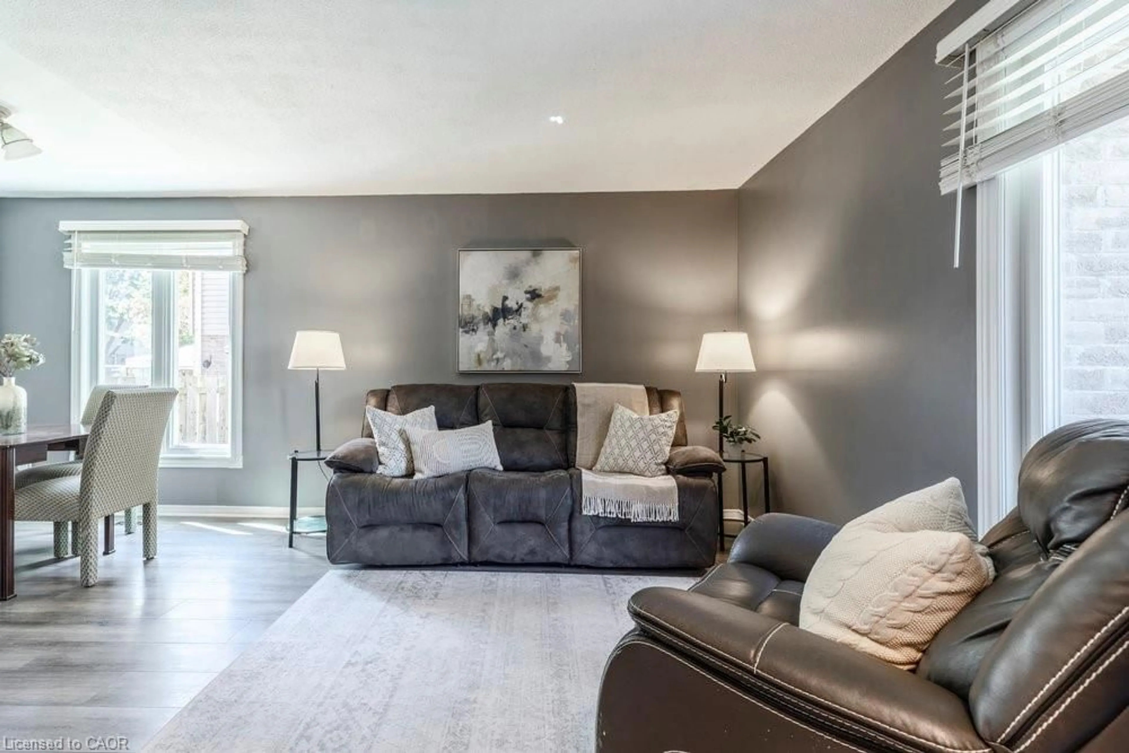 Living room with furniture, unknown for 2228 Middlesmoor Cres, Burlington Ontario L7P 3X5