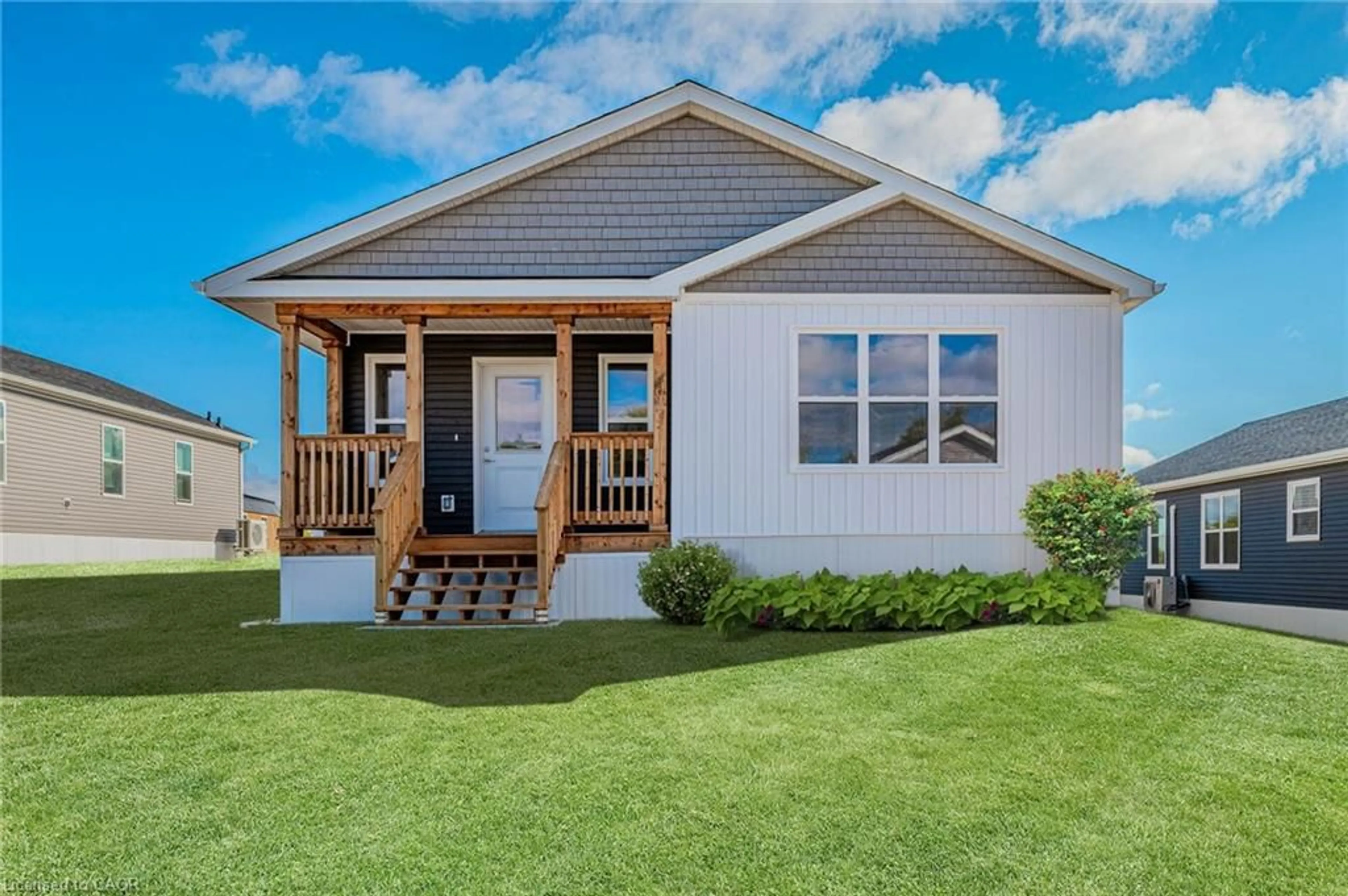 Home with vinyl exterior material, street for 1085 Concession 10 Rd #Lot 120/R, Flamborough Ontario L0R 1K0