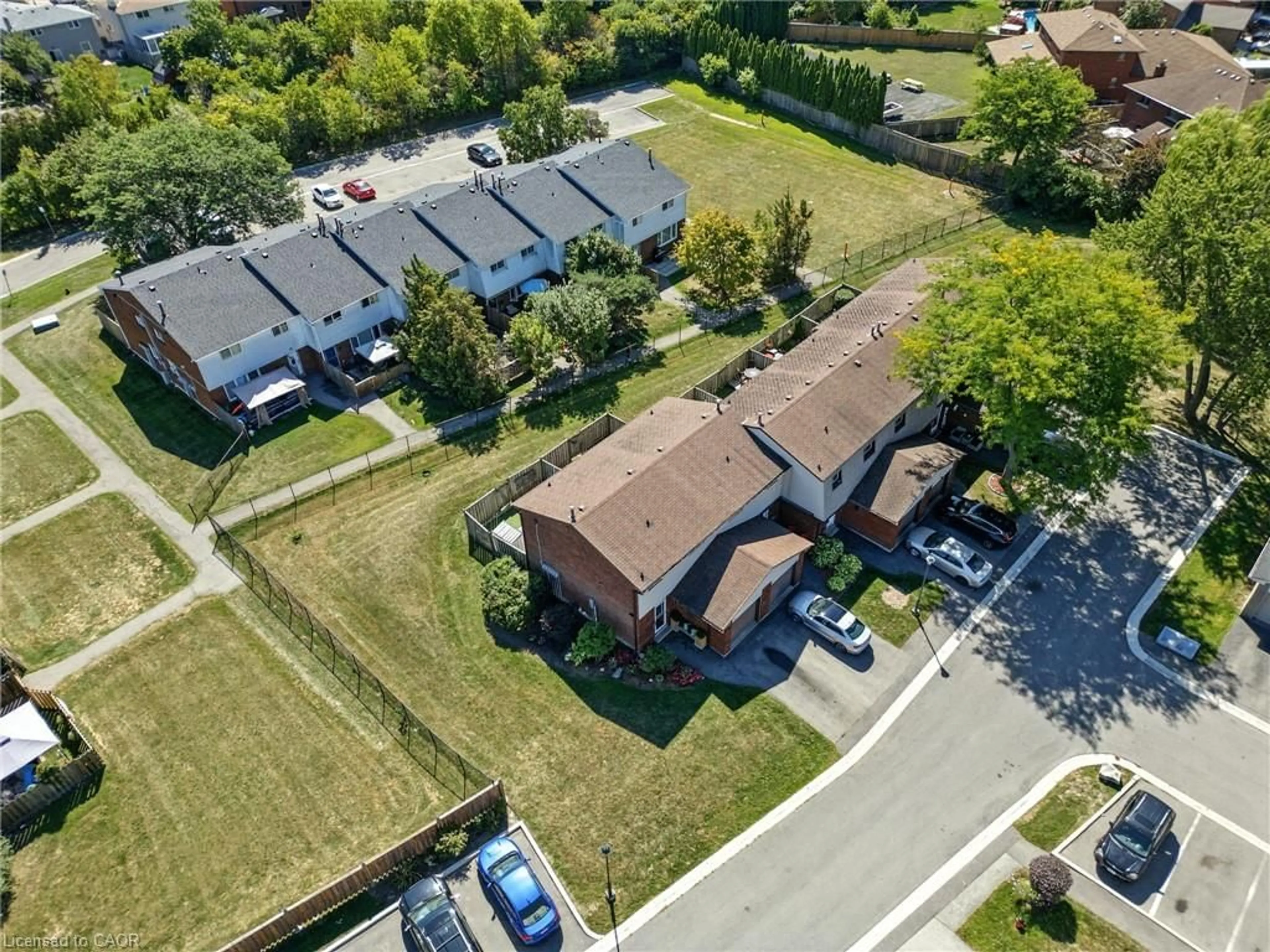 A pic from outside/outdoor area/front of a property/back of a property/a pic from drone, street for 1350 Limeridge Rd #69, Hamilton Ontario L8W 1L6