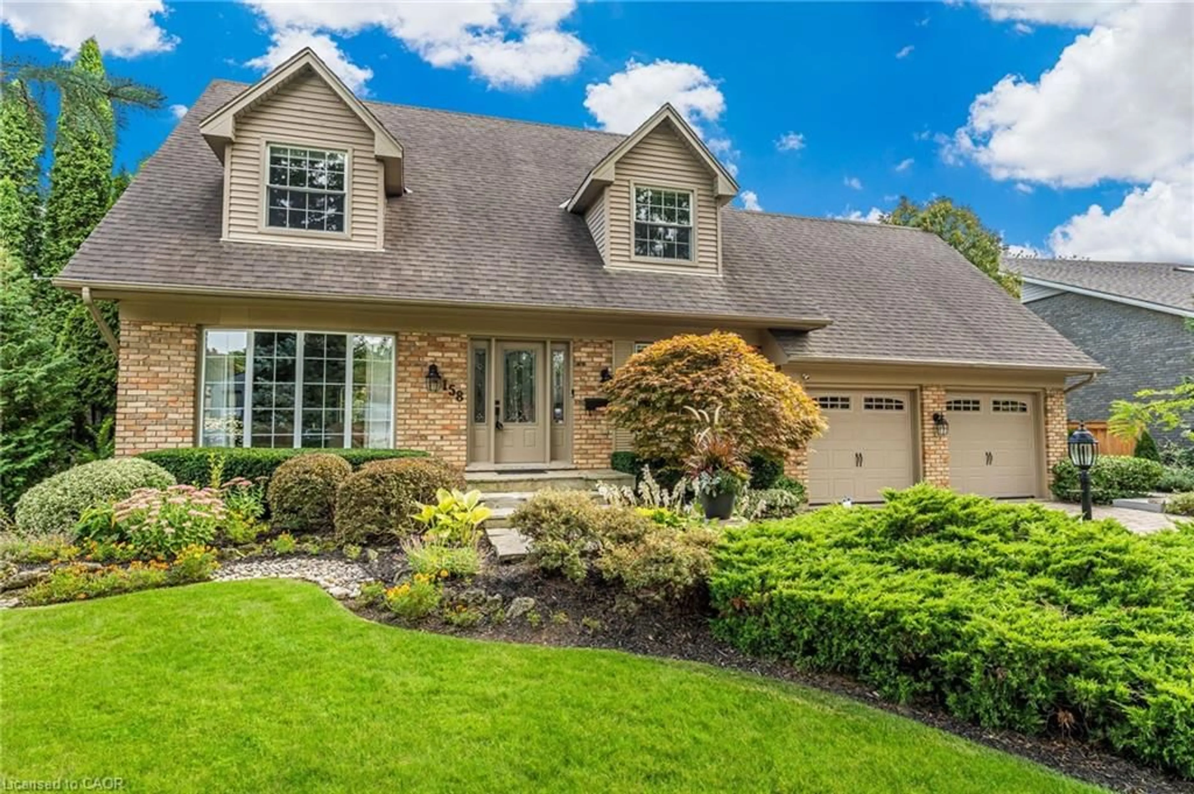 Home with brick exterior material, street for 158 Broad Leaf Cres, Ancaster Ontario L9G 3M5