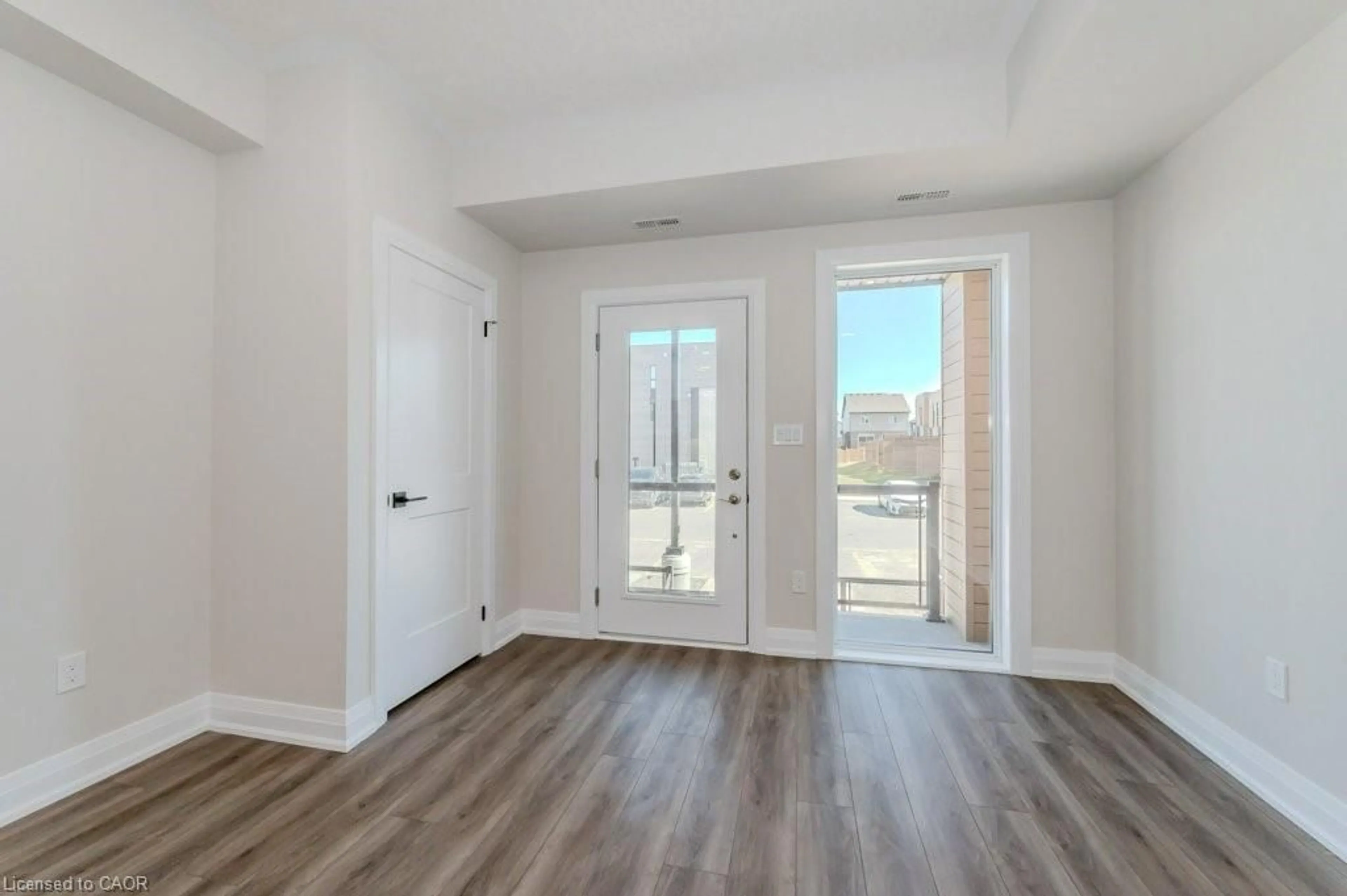 Indoor entryway for 261 Woodbine Ave #24, Kitchener Ontario N2R 0S7