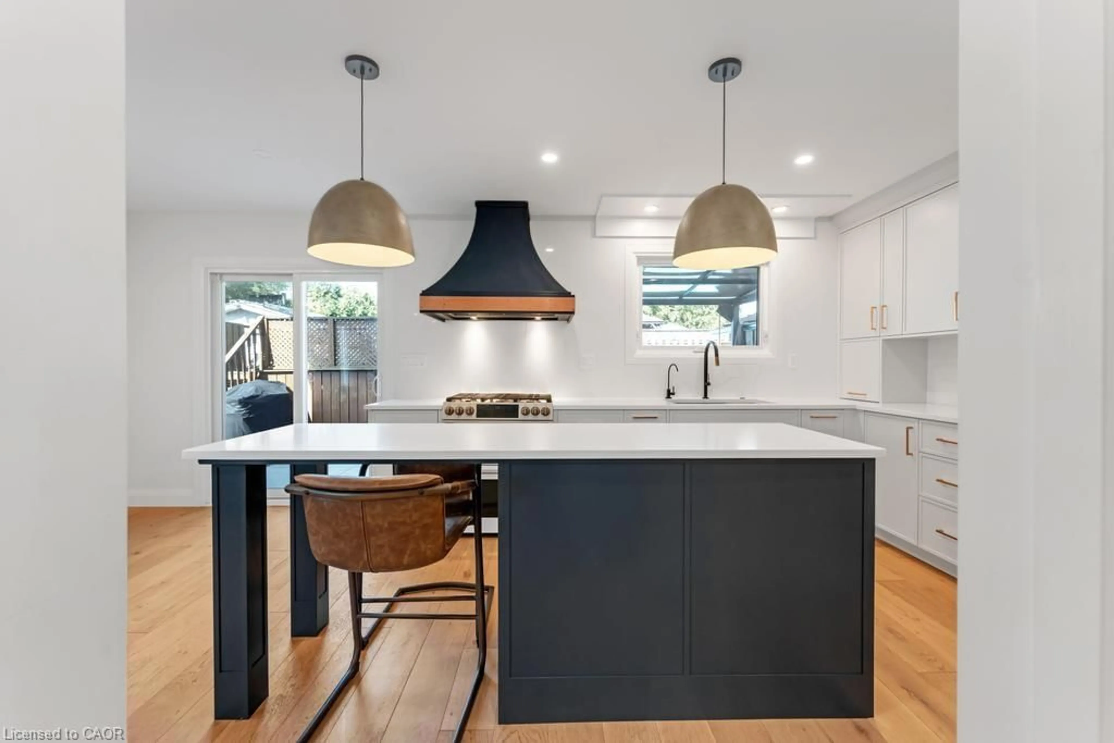 Contemporary kitchen, unknown for 245 First Rd, Stoney Creek Ontario L8J 1H4