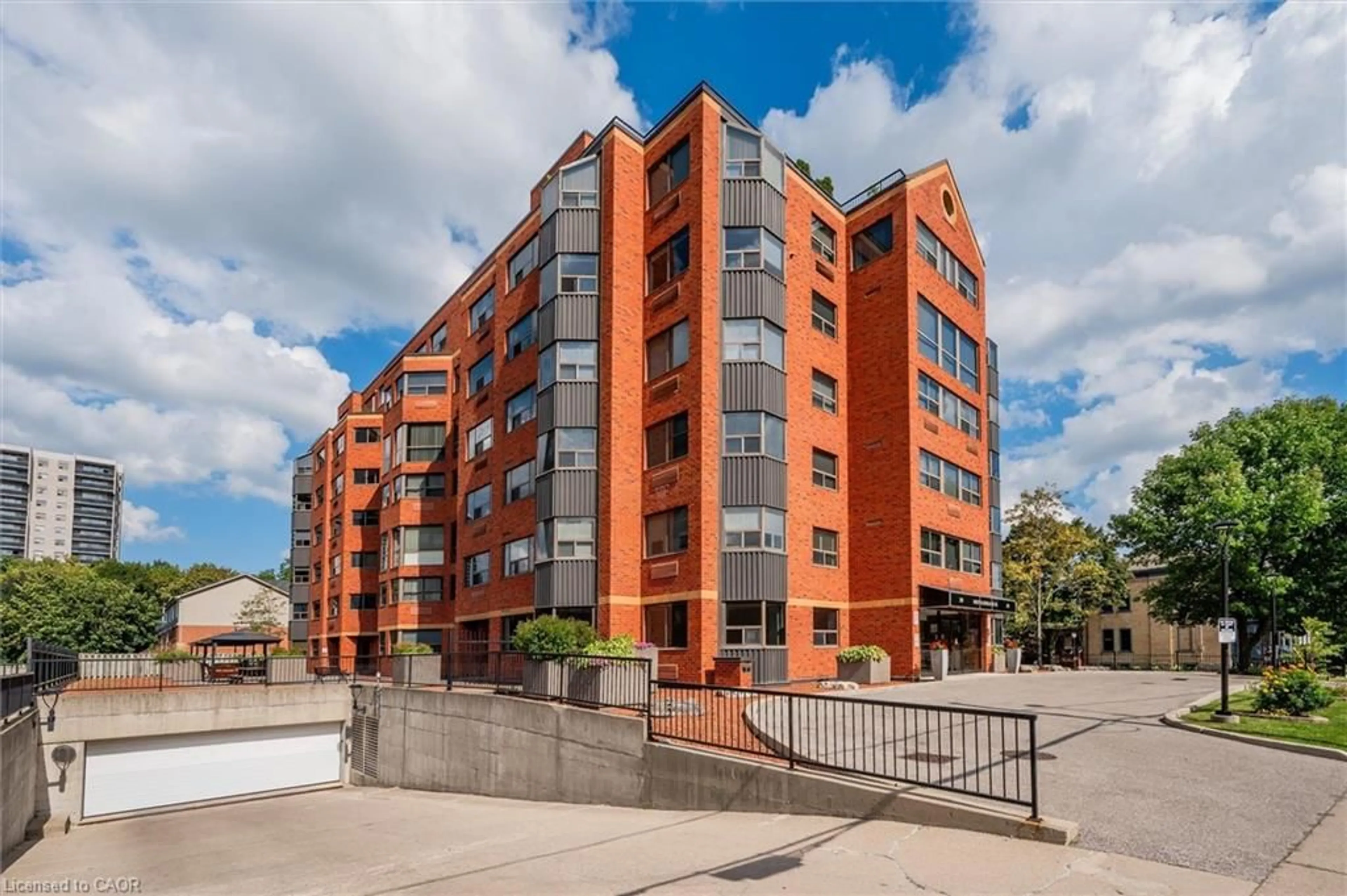 A pic from outside/outdoor area/front of a property/back of a property/a pic from drone, building for 20 Ellen St #610, Kitchener Ontario N2H 6R7