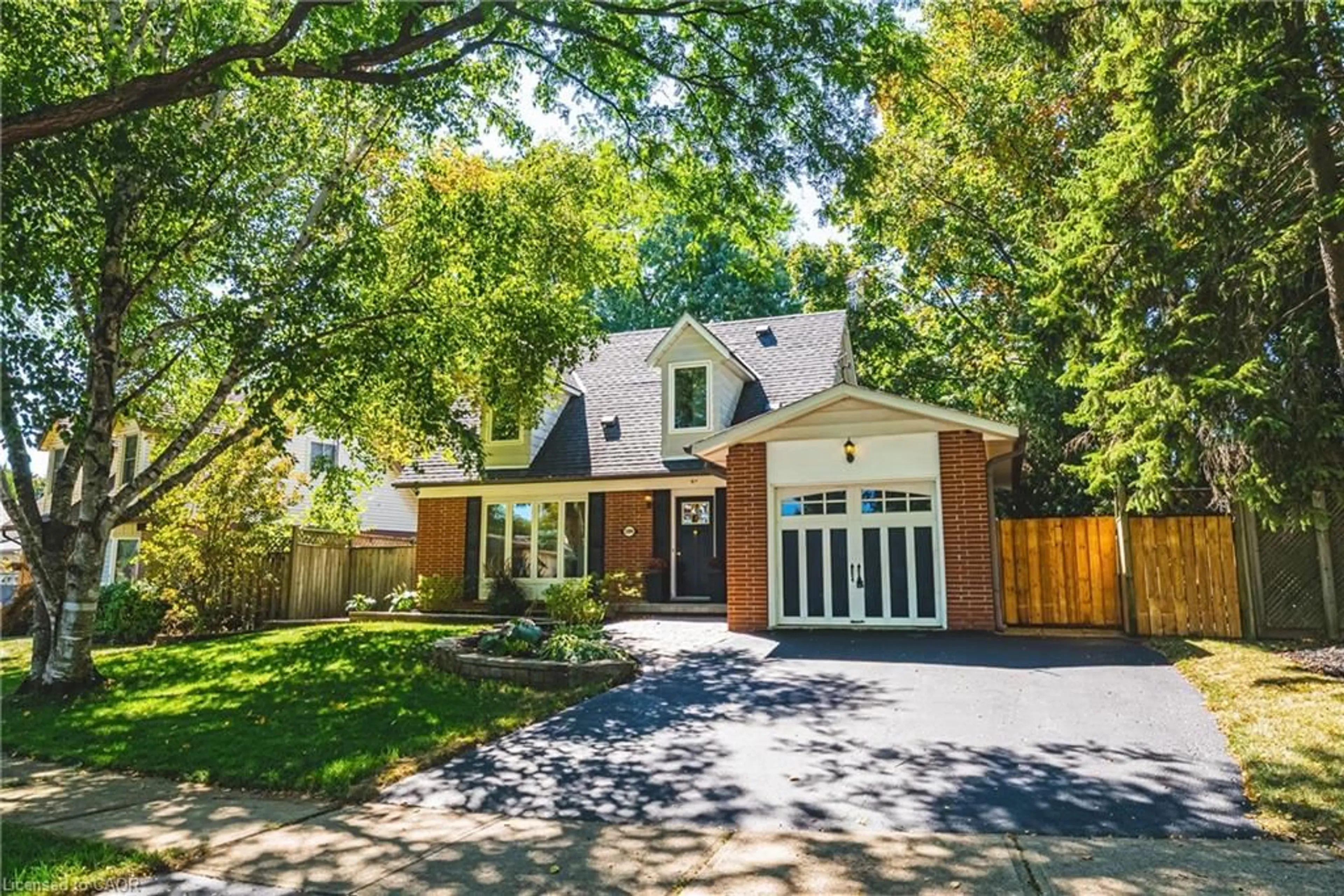 Home with brick exterior material, street for 1394 Ian Rd, Burlington Ontario L7P 1L7