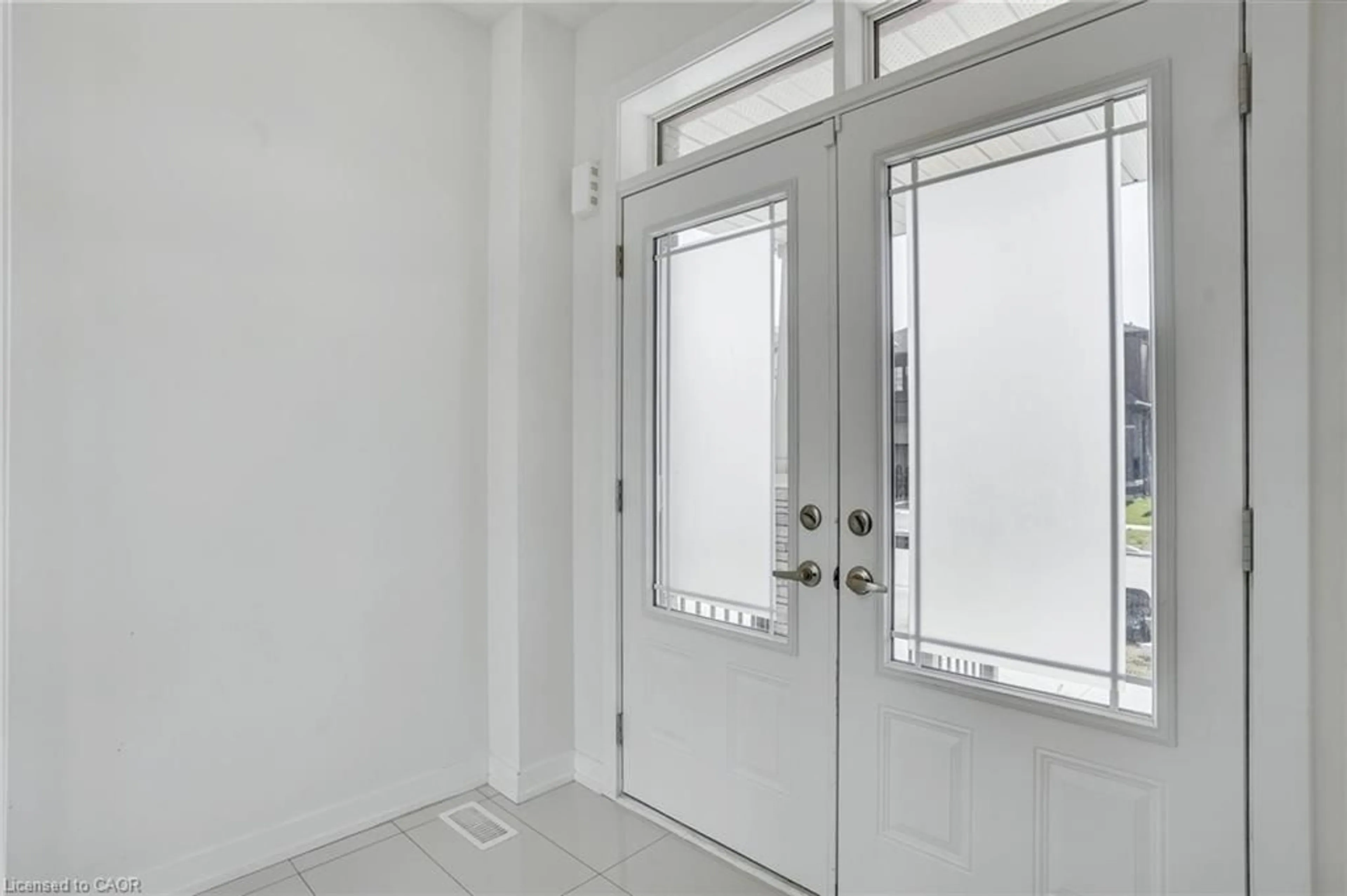 Indoor entryway for 200 Wilmot Rd, Brantford Ontario N3T 0T6