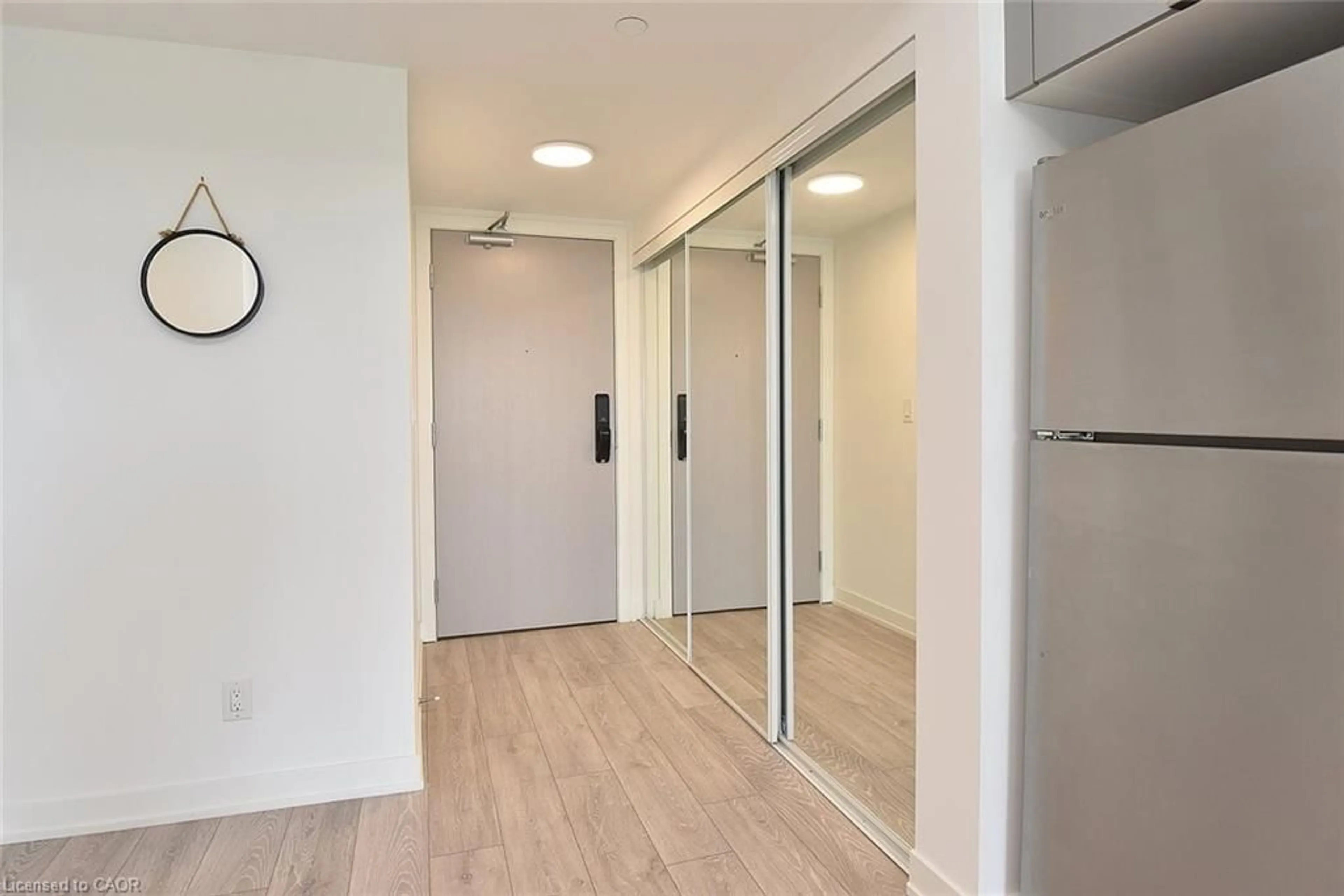 Indoor foyer for 3200 Dakota Common #B1006, Burlington Ontario L7M 2A7