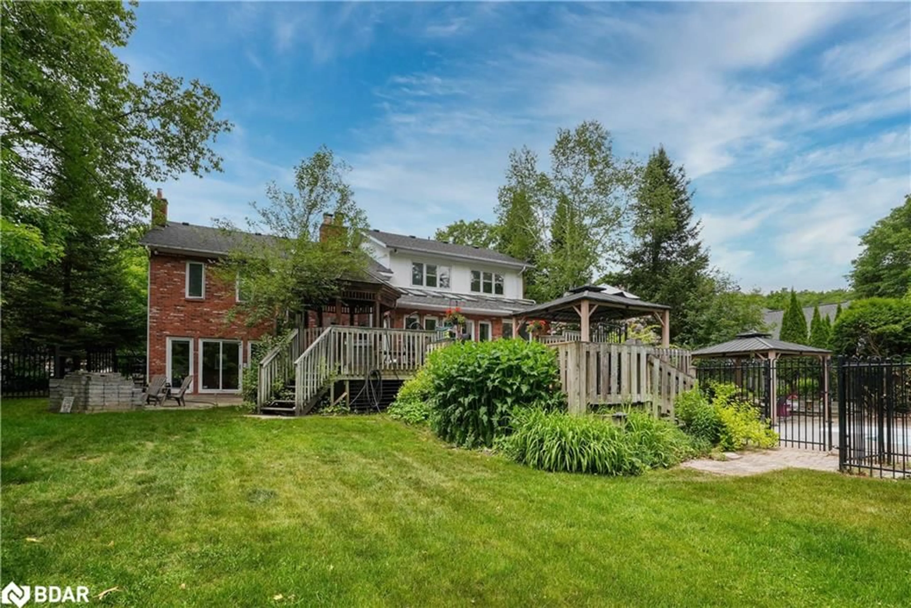 A pic from outside/outdoor area/front of a property/back of a property/a pic from drone, unknown for 35 Jodies Lane, Midhurst Ontario L0L 1X1