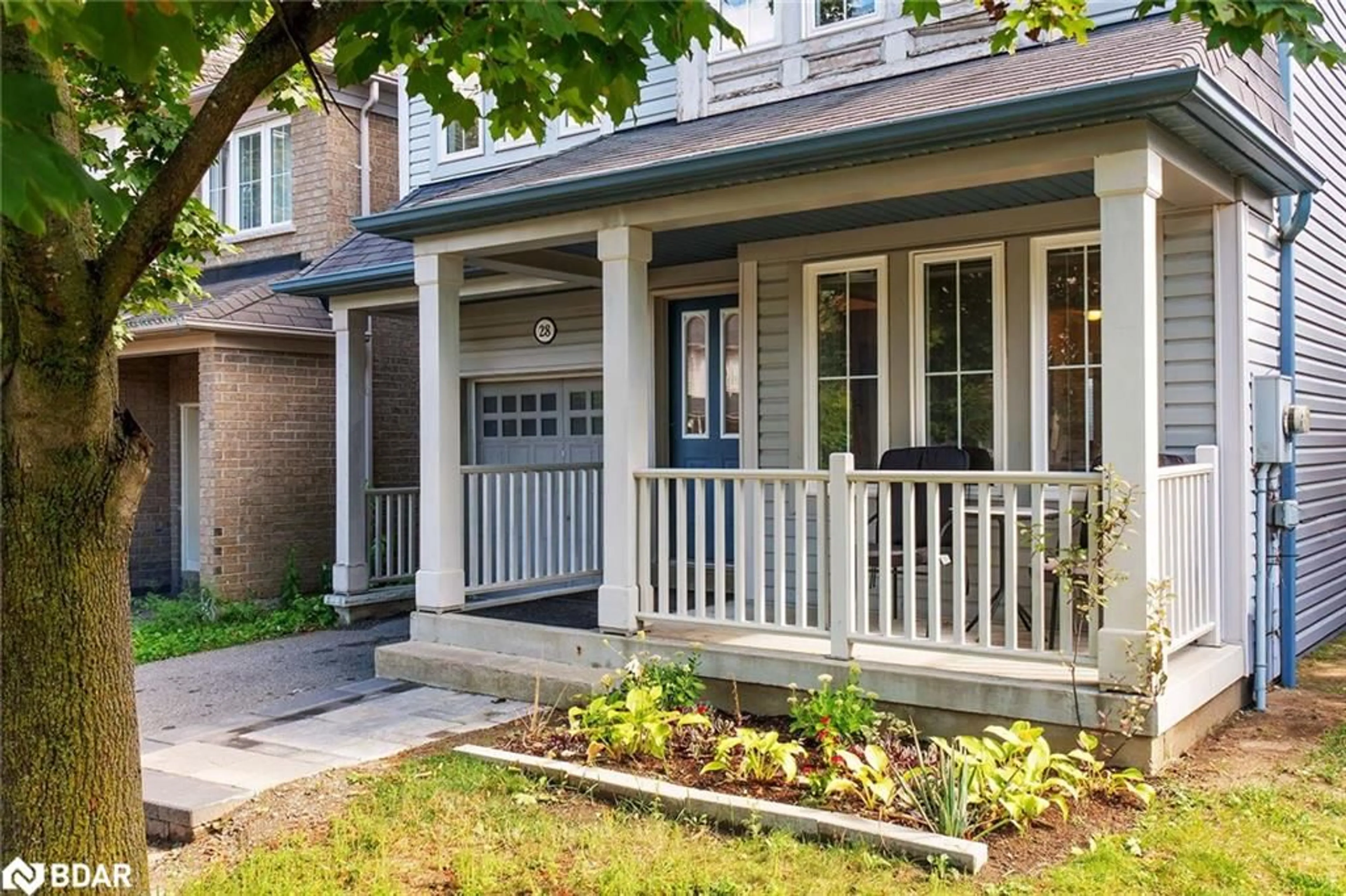 Home with brick exterior material, street for 28 Norland Cir, Oshawa Ontario L1L 0A6