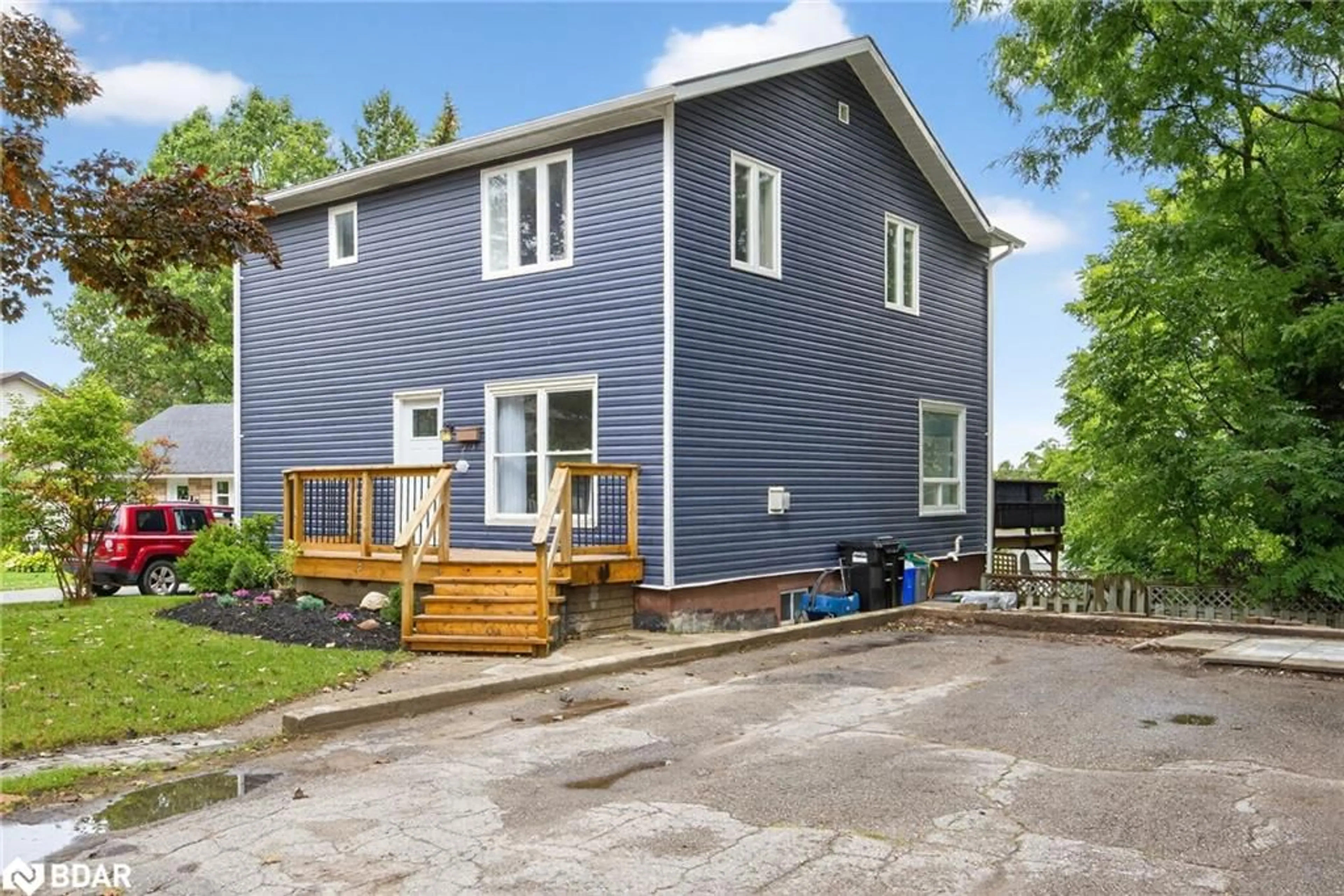 Unknown for 18 Murray St, Barrie Ontario L4N 2X2