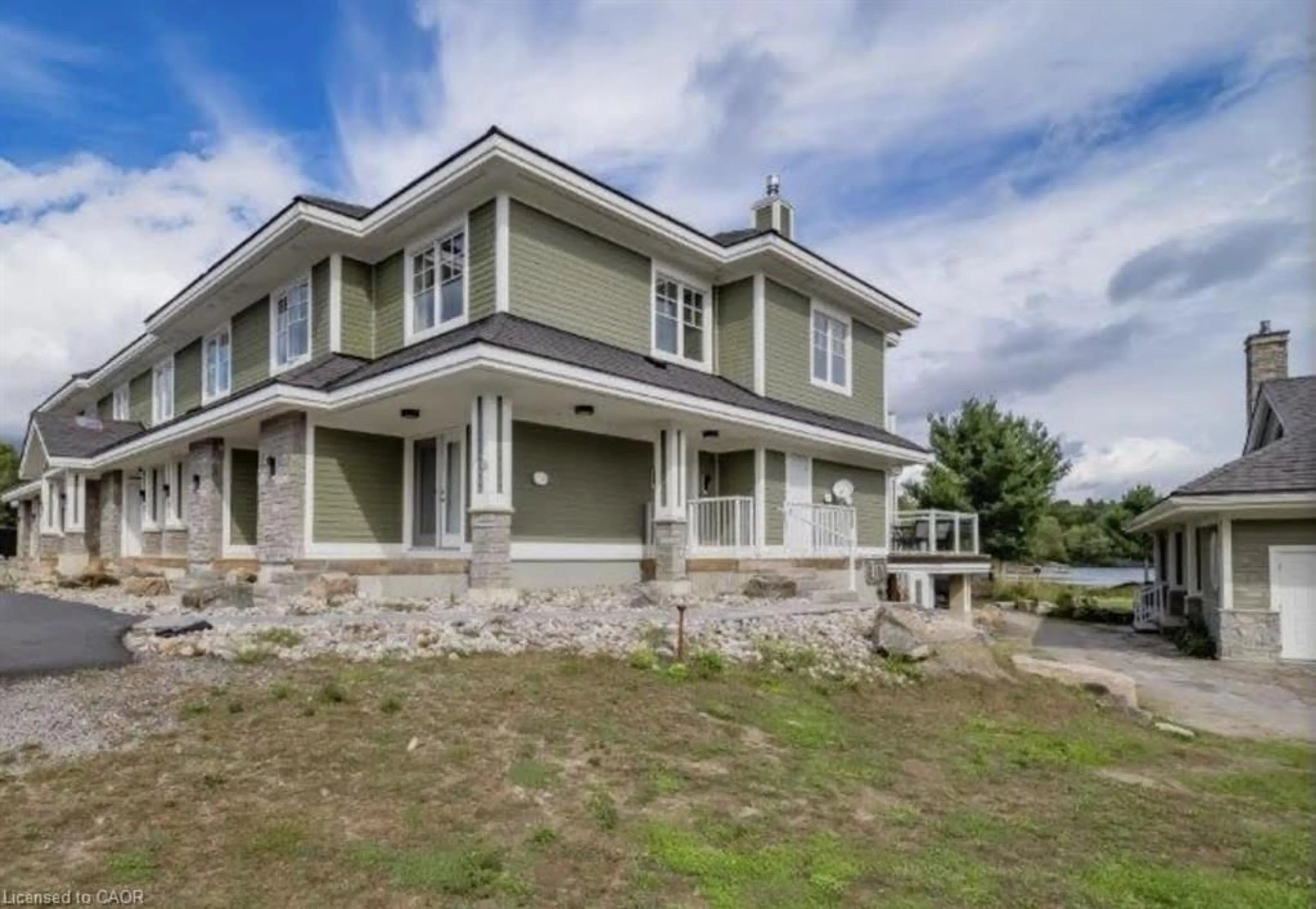 Home with vinyl exterior material, unknown for 1869 Highway 118 West #BHVB-201, Bracebridge Ontario P1L 1W8