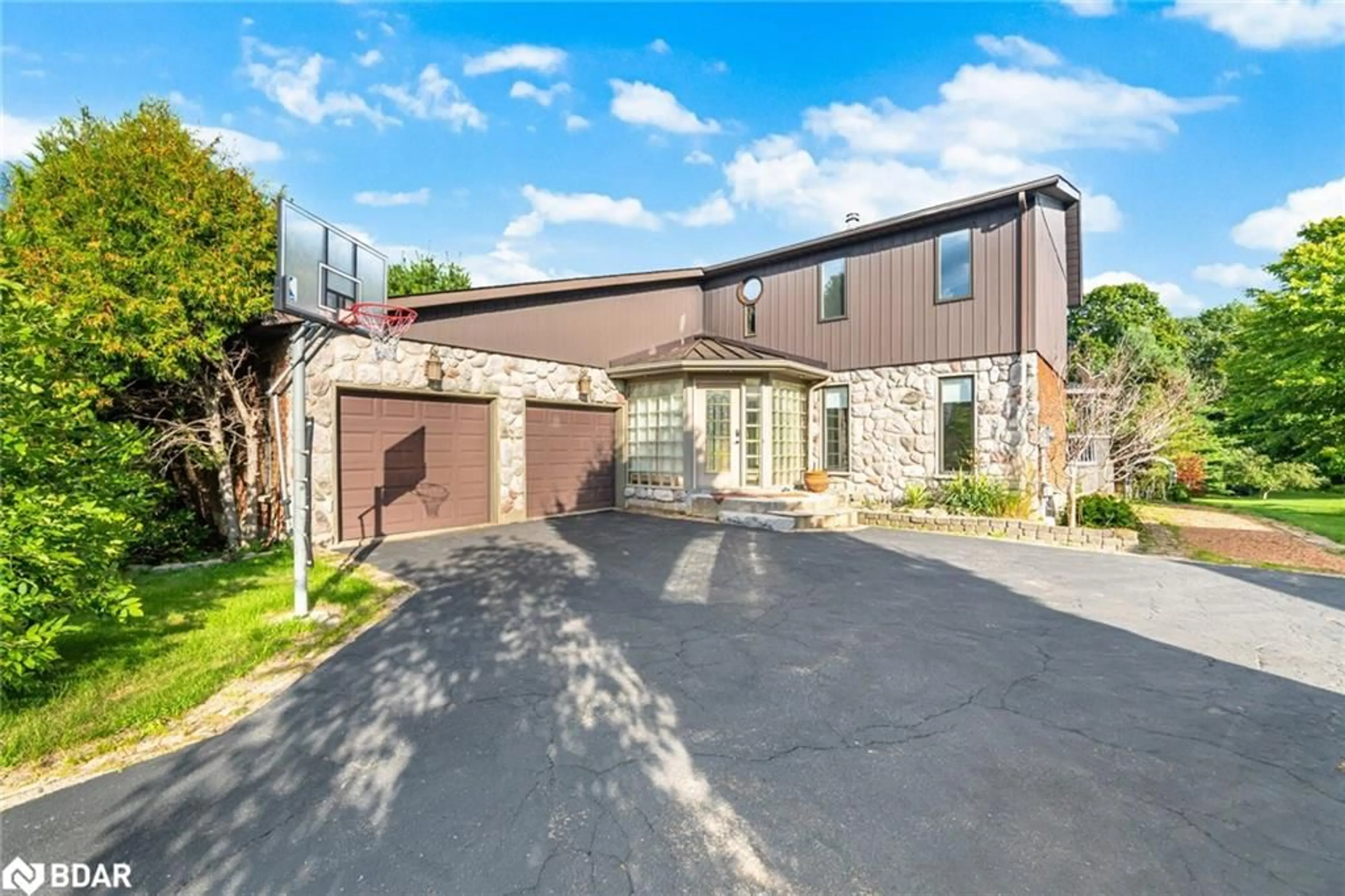 Unknown for 29 Jessica Lane, Guelph Ontario N1H 6J1