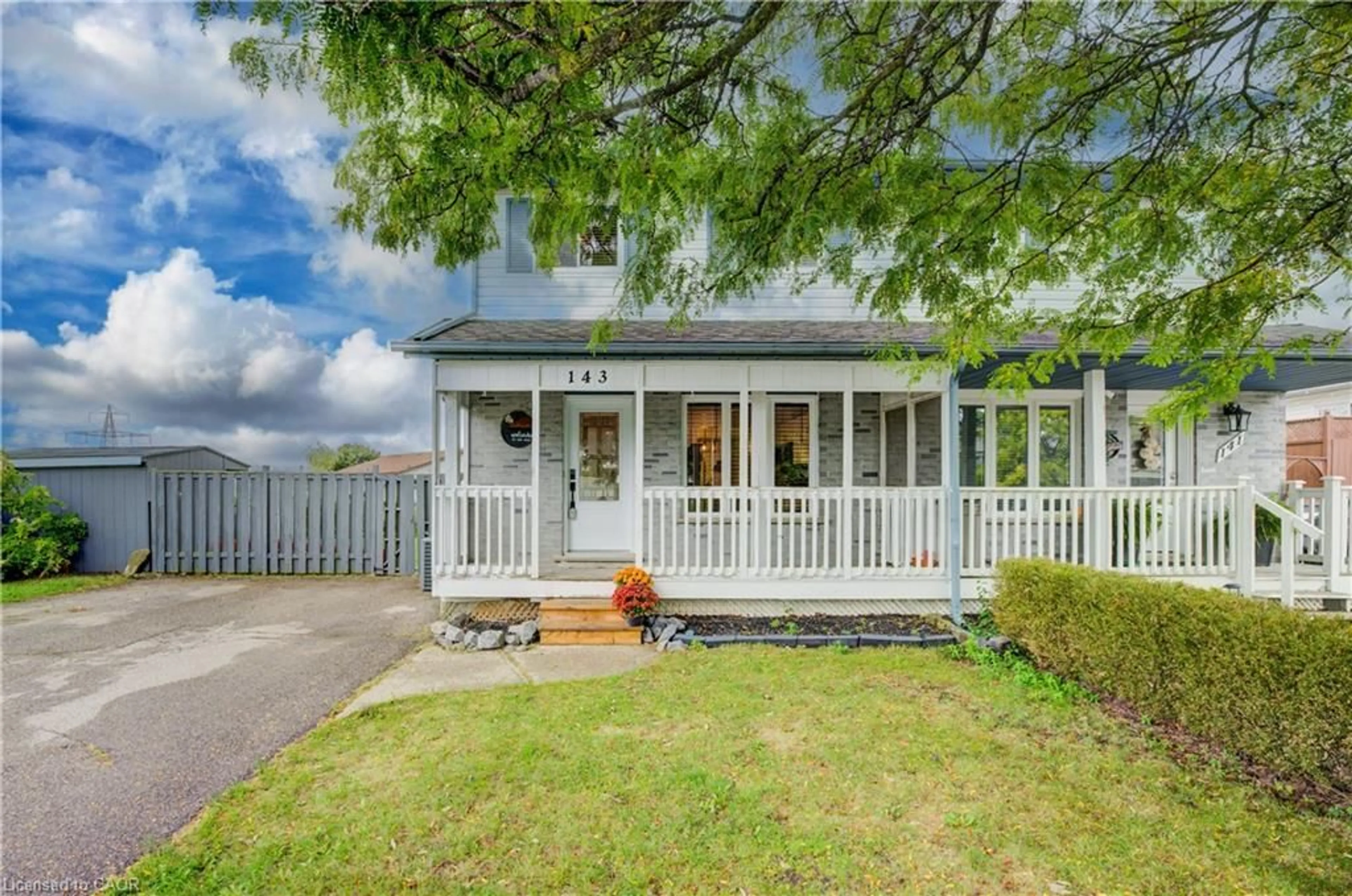 Unknown for 143 Dyer Crt, Cambridge Ontario N3C 4B9