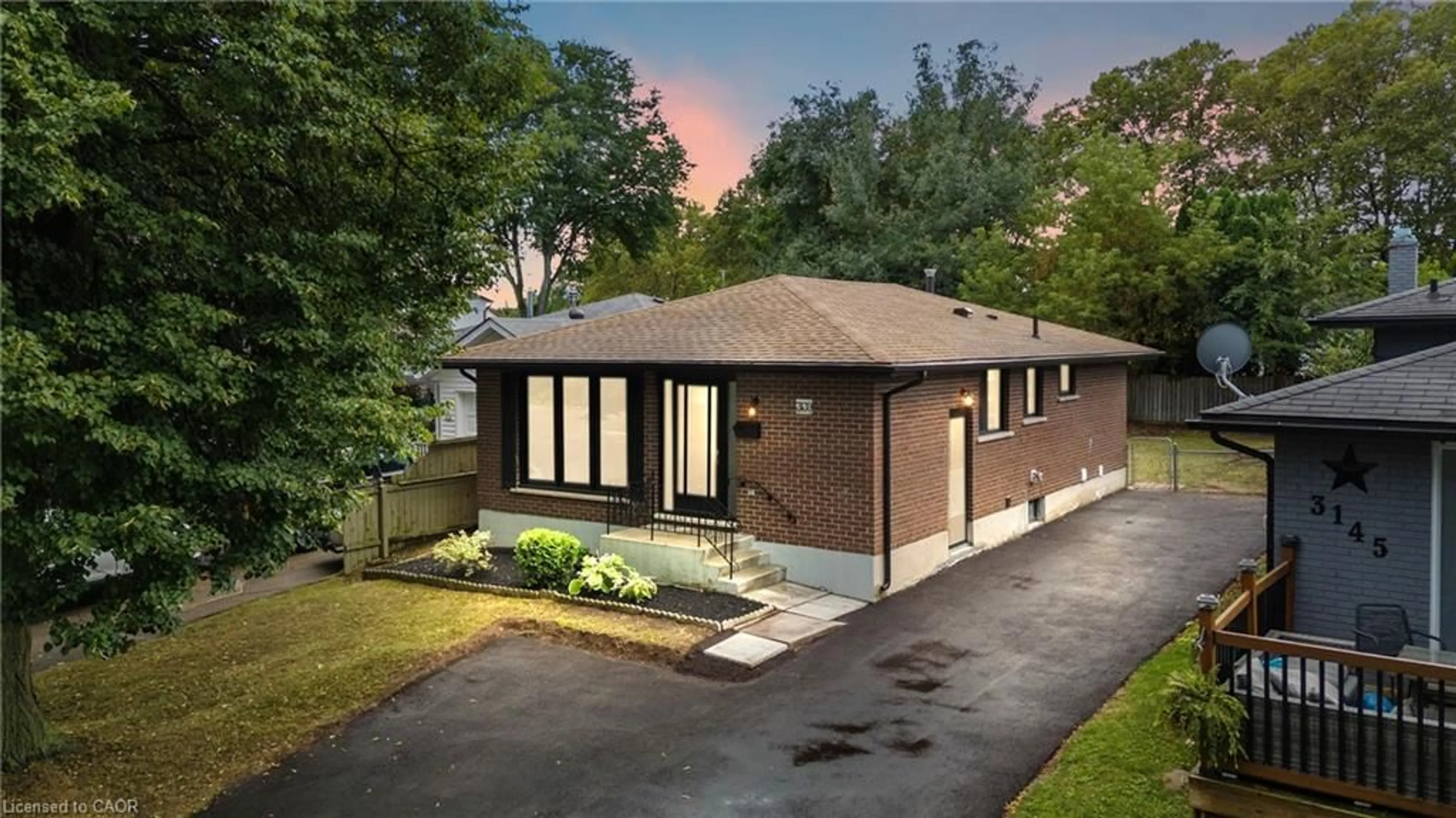 Home with brick exterior material, street for 3139 Secord Pl, Niagara Falls Ontario L2J 3K5