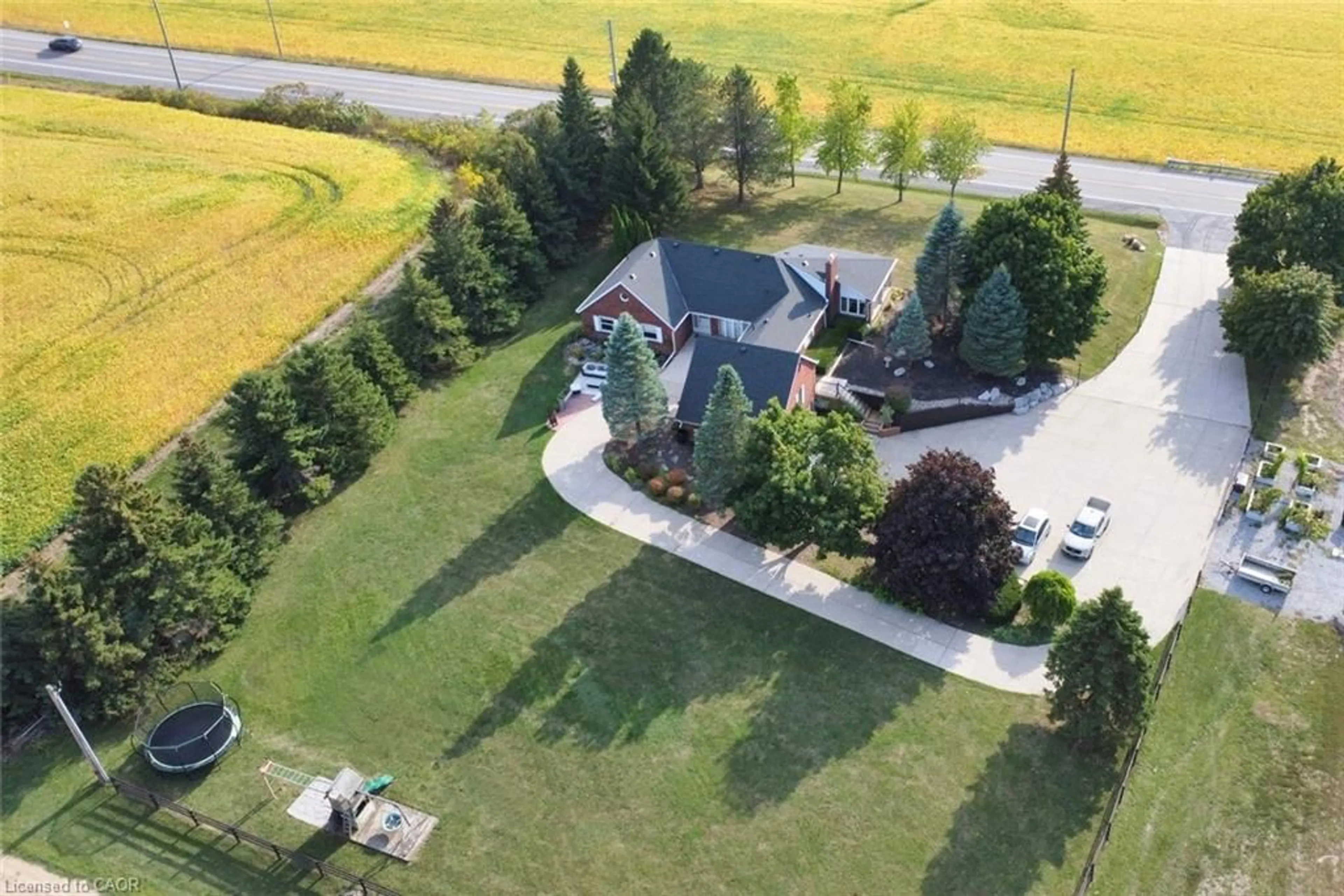 A pic from outside/outdoor area/front of a property/back of a property/a pic from drone, unknown for 1284 Highway 54 Hwy, Haldimand Ontario N3W 1V9
