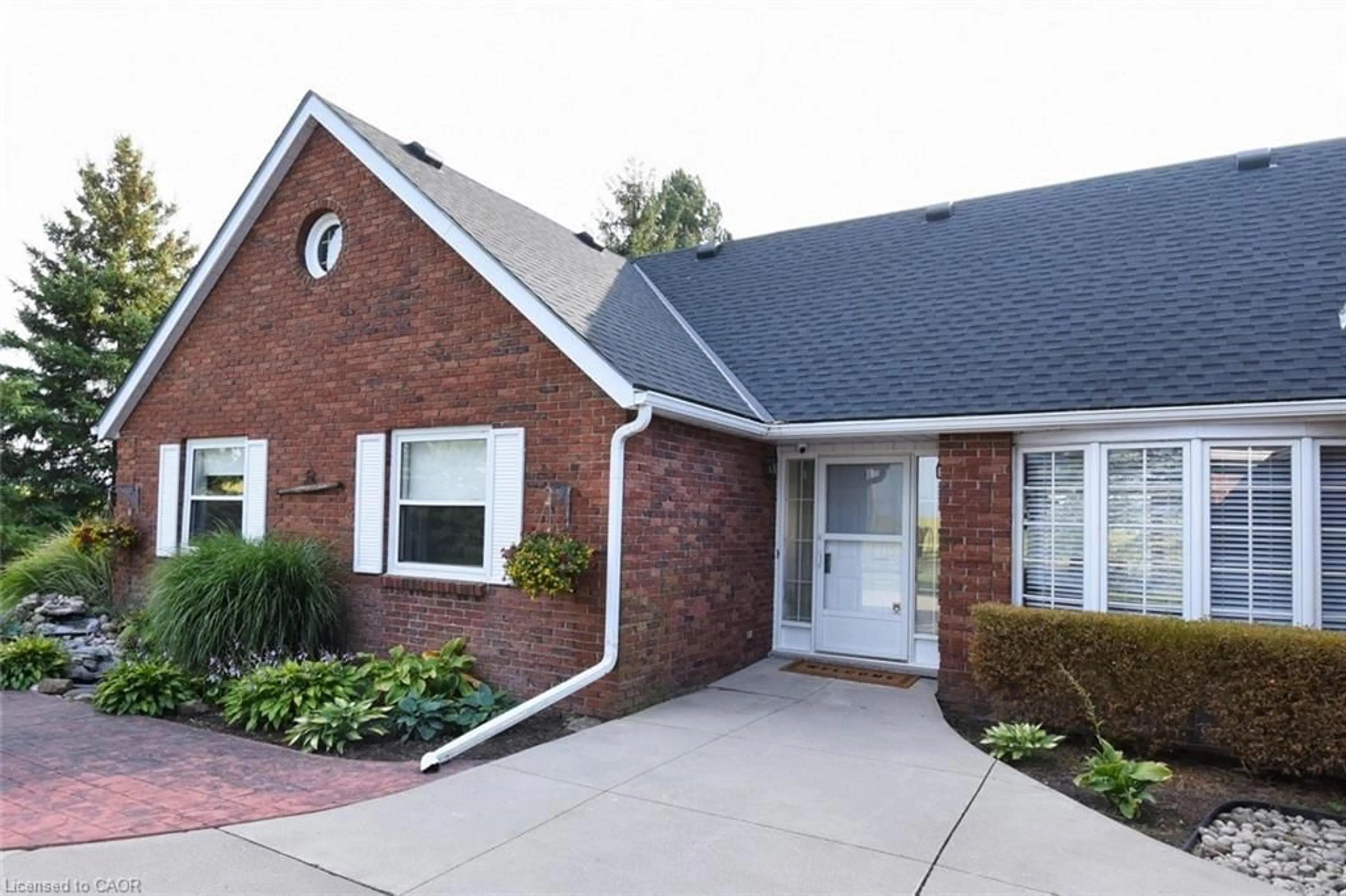 Home with brick exterior material, street for 1284 Highway 54 Hwy, Haldimand Ontario N3W 1V9