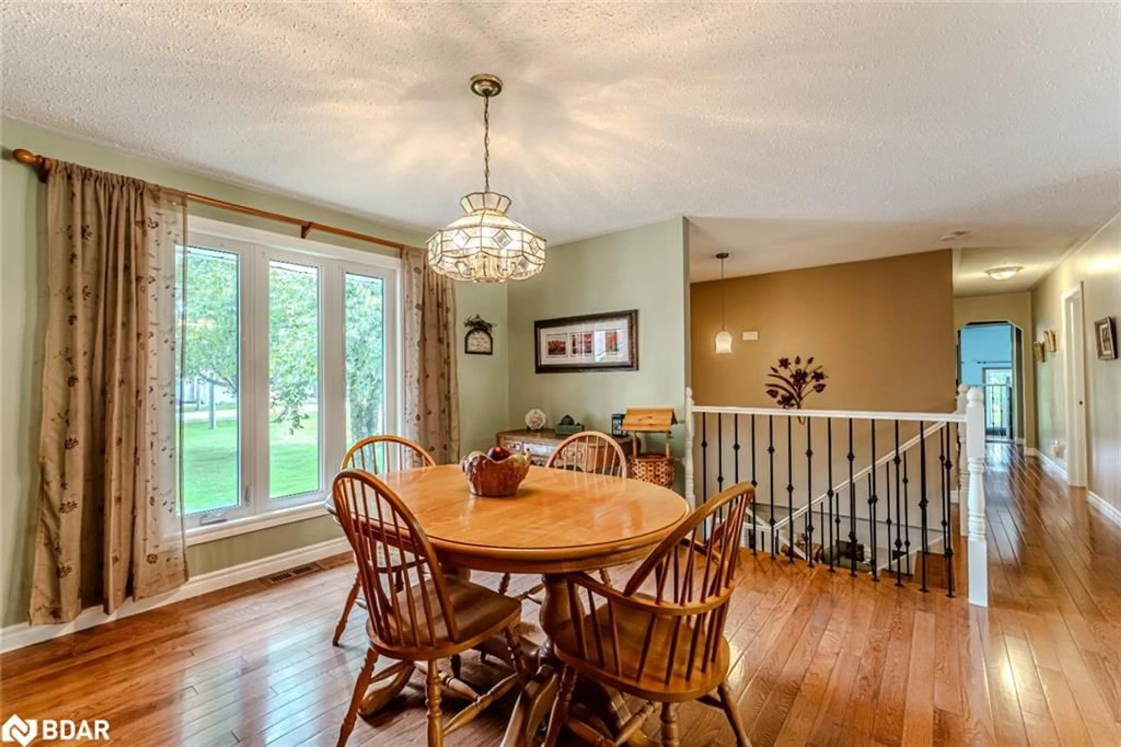 Dining room, wood/laminate floor for 2946 Hogback Rd, New Lowell Ontario L0M 1N0