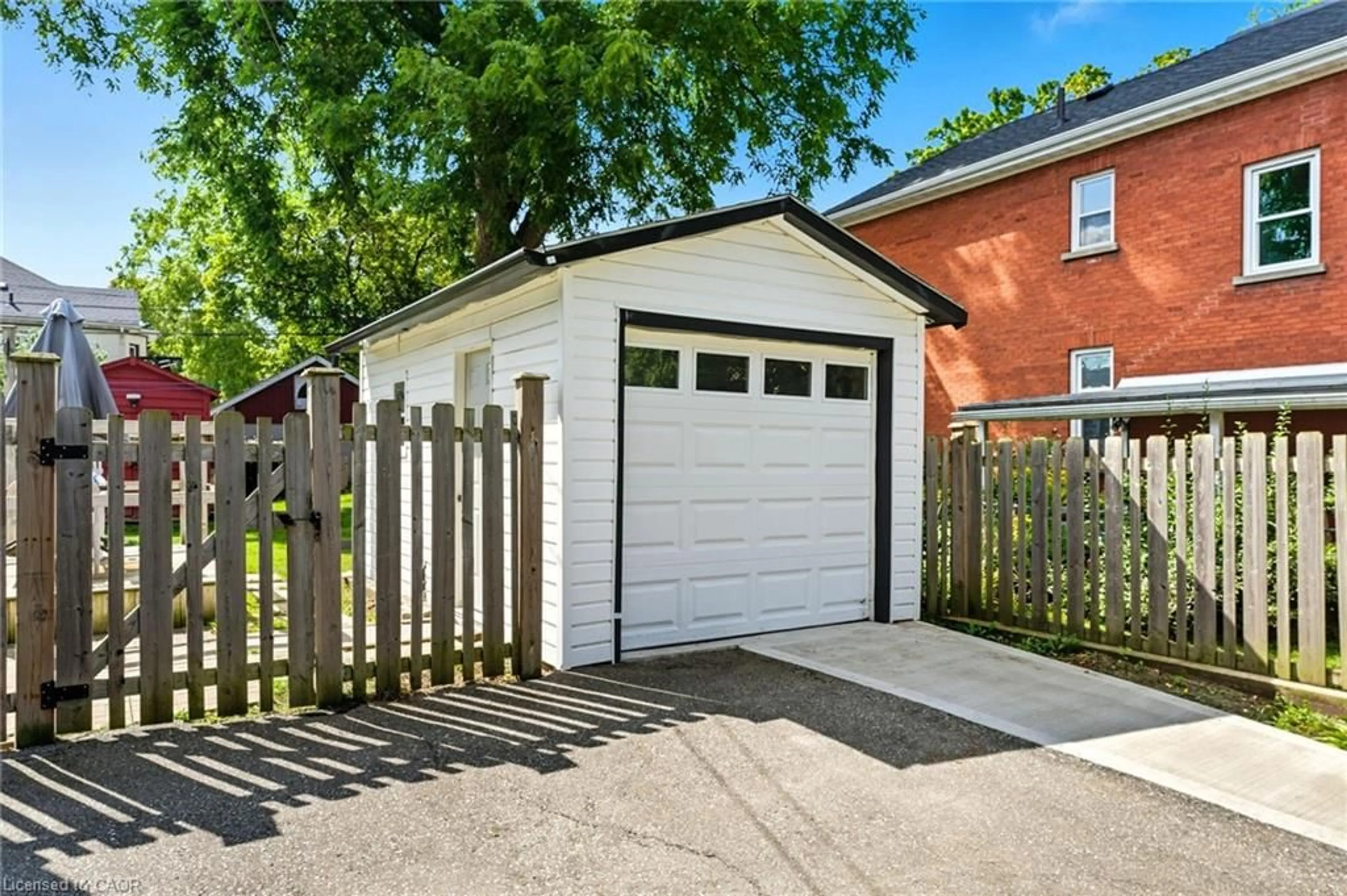 Shed for 35 Ball Ave, Cambridge Ontario N1R 2A2