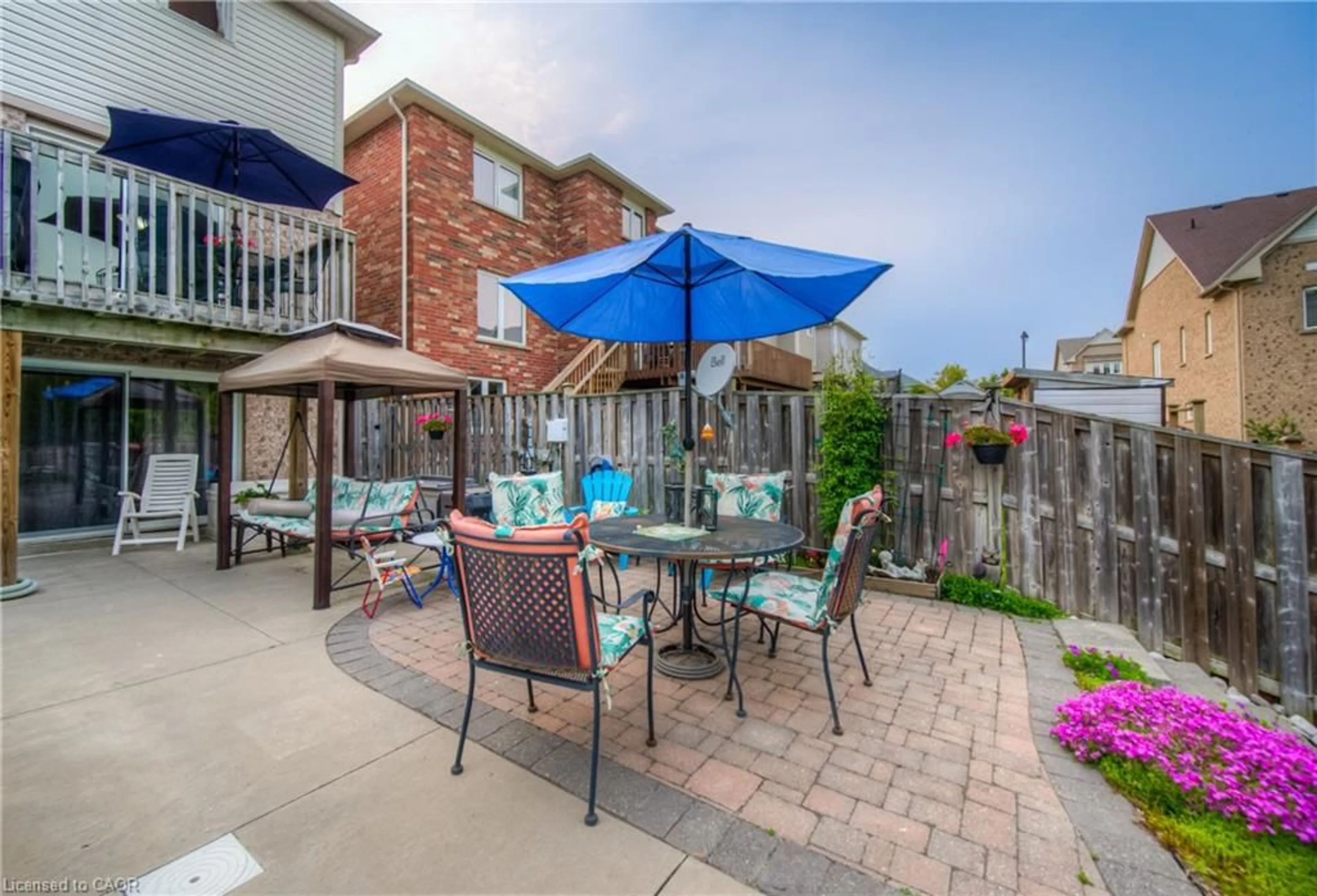 Patio, street for 75 Norwich Rd, Breslau Ontario N0B 1M0