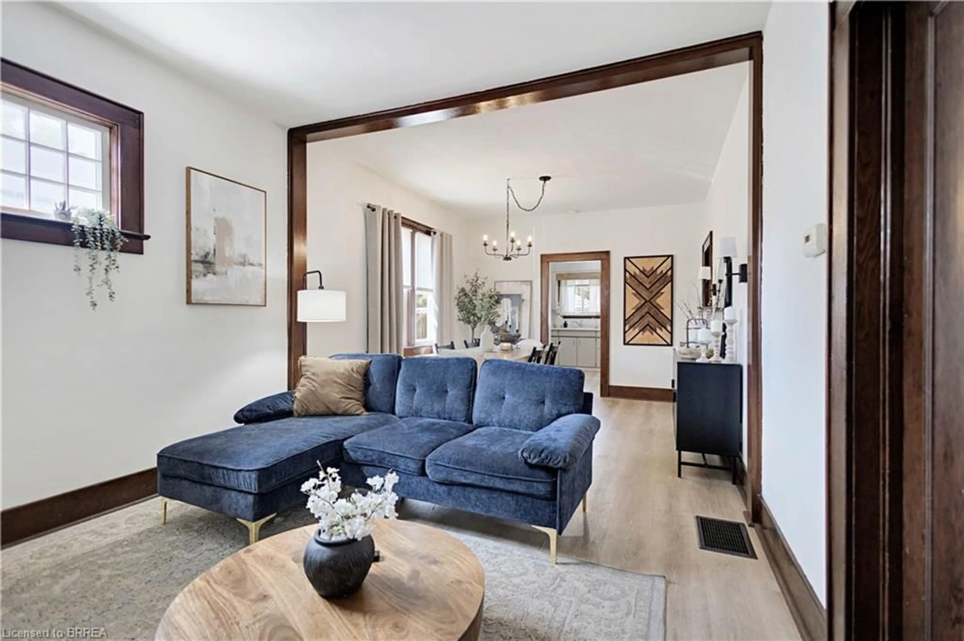 Living room with furniture, unknown for 45 Woodhouse St, Simcoe Ontario N3Y 1E8