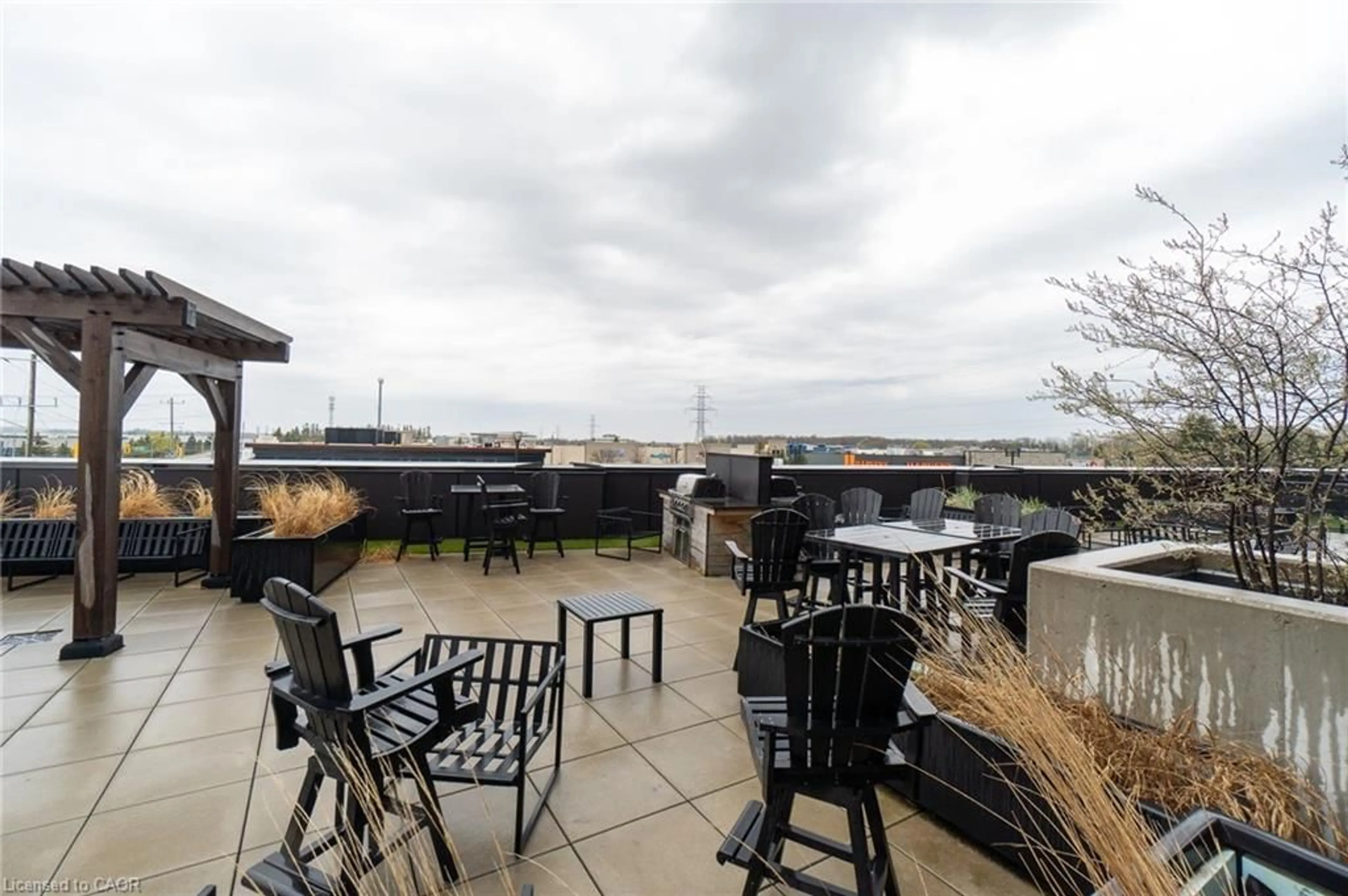 Patio, water/lake/river/ocean view for 255 Northfield Dr #202, Waterloo Ontario N2J 4G8