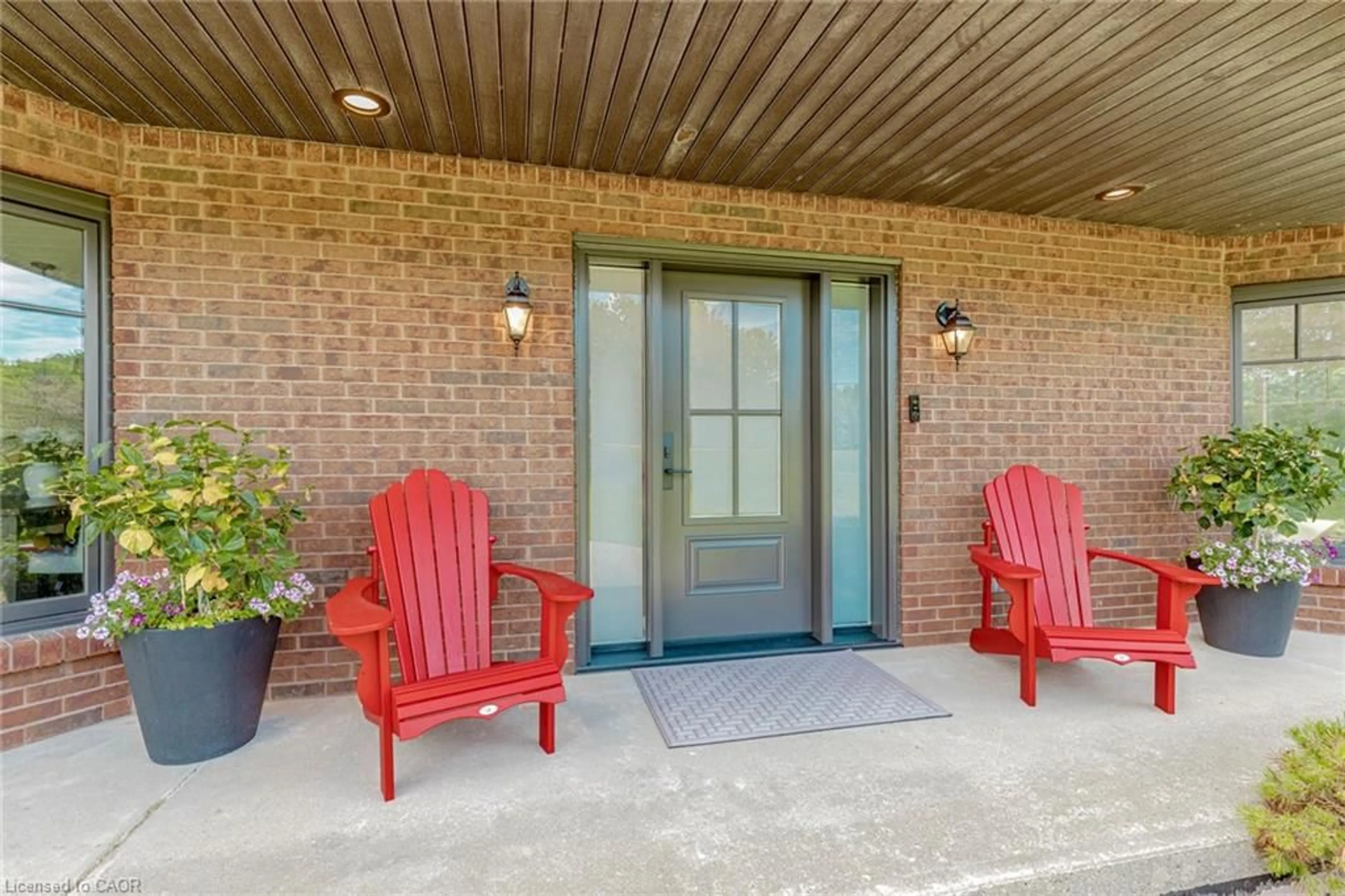 Indoor entryway for 7311 Guelph Line, Milton Ontario L0P 1B0