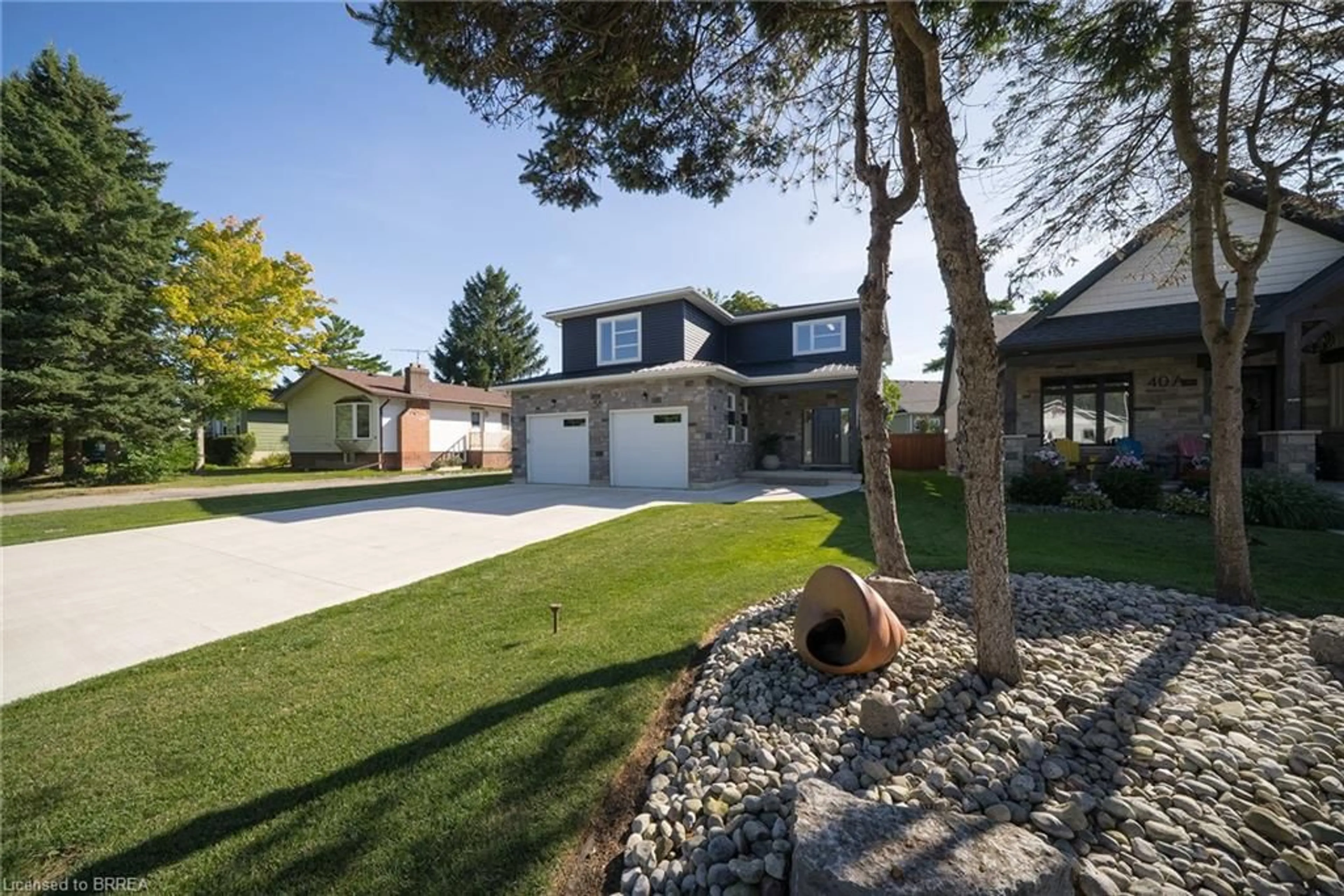 Home with brick exterior material, street for 38 Lakeview Ave, Port Dover Ontario N0A 1N8
