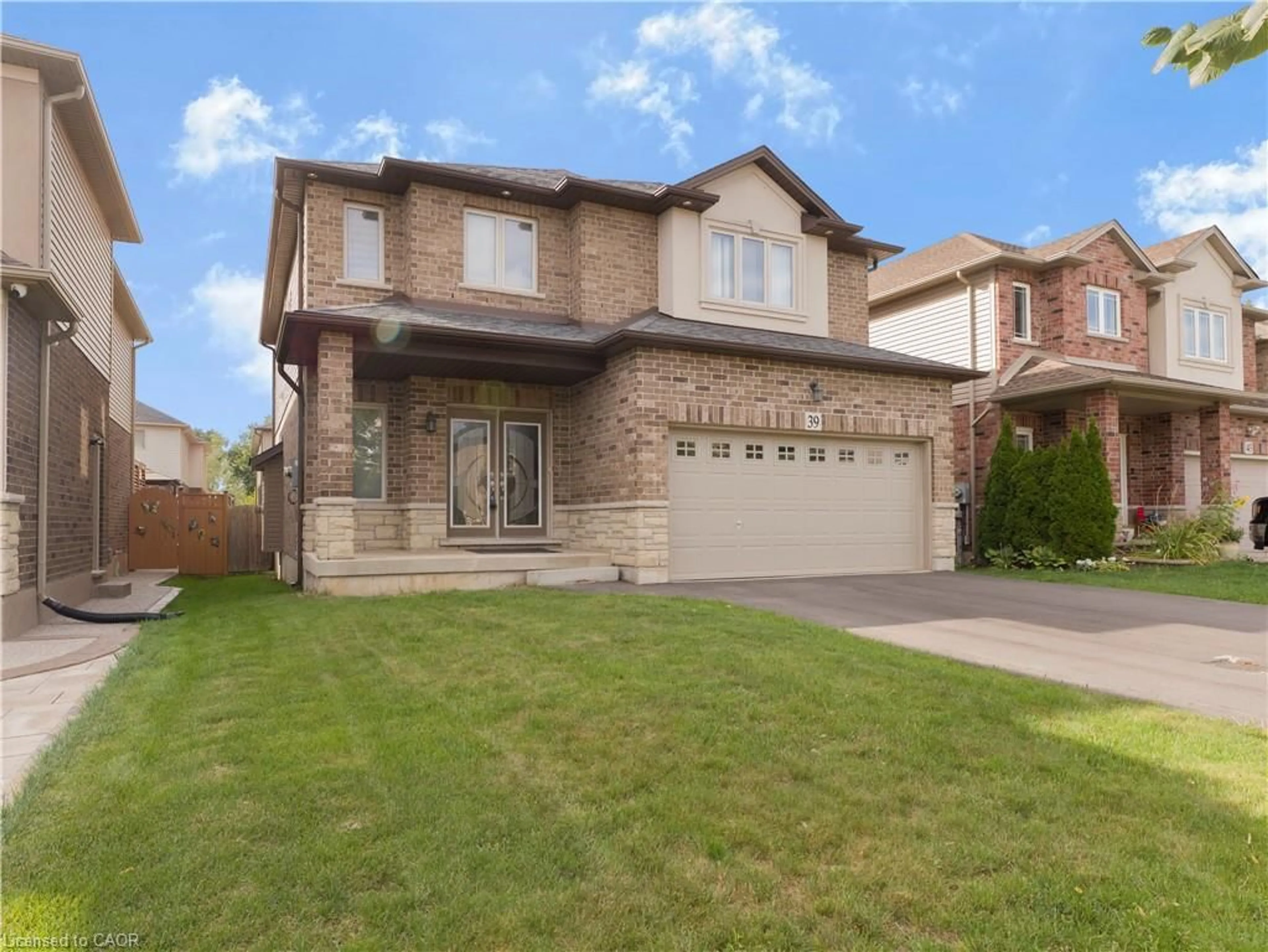 Home with brick exterior material, street for 39 Ralfana Cres, Hamilton Ontario L9A 0B5