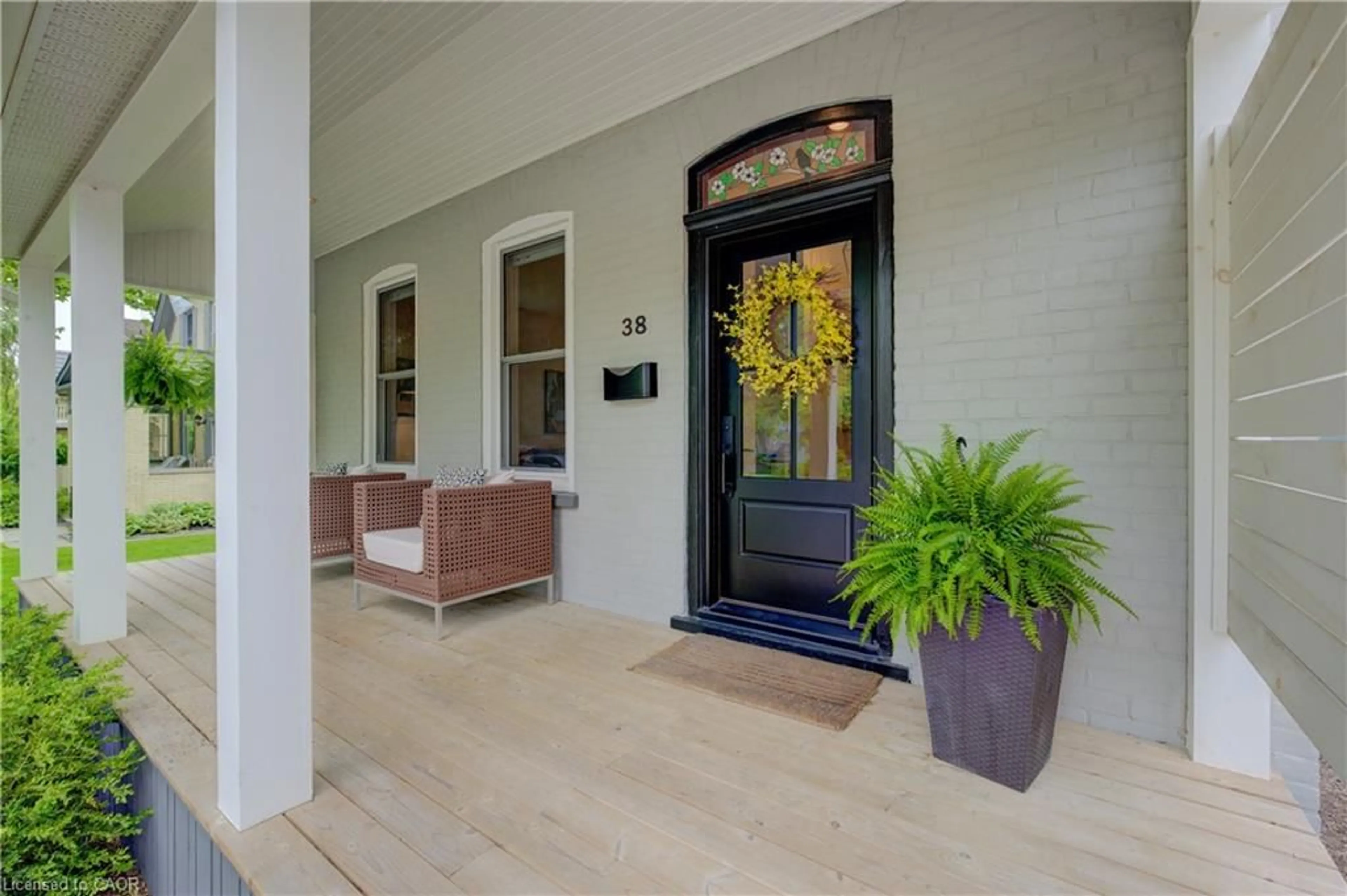 Indoor entryway for 38 Euclid Ave, Waterloo Ontario N2L 1Z3