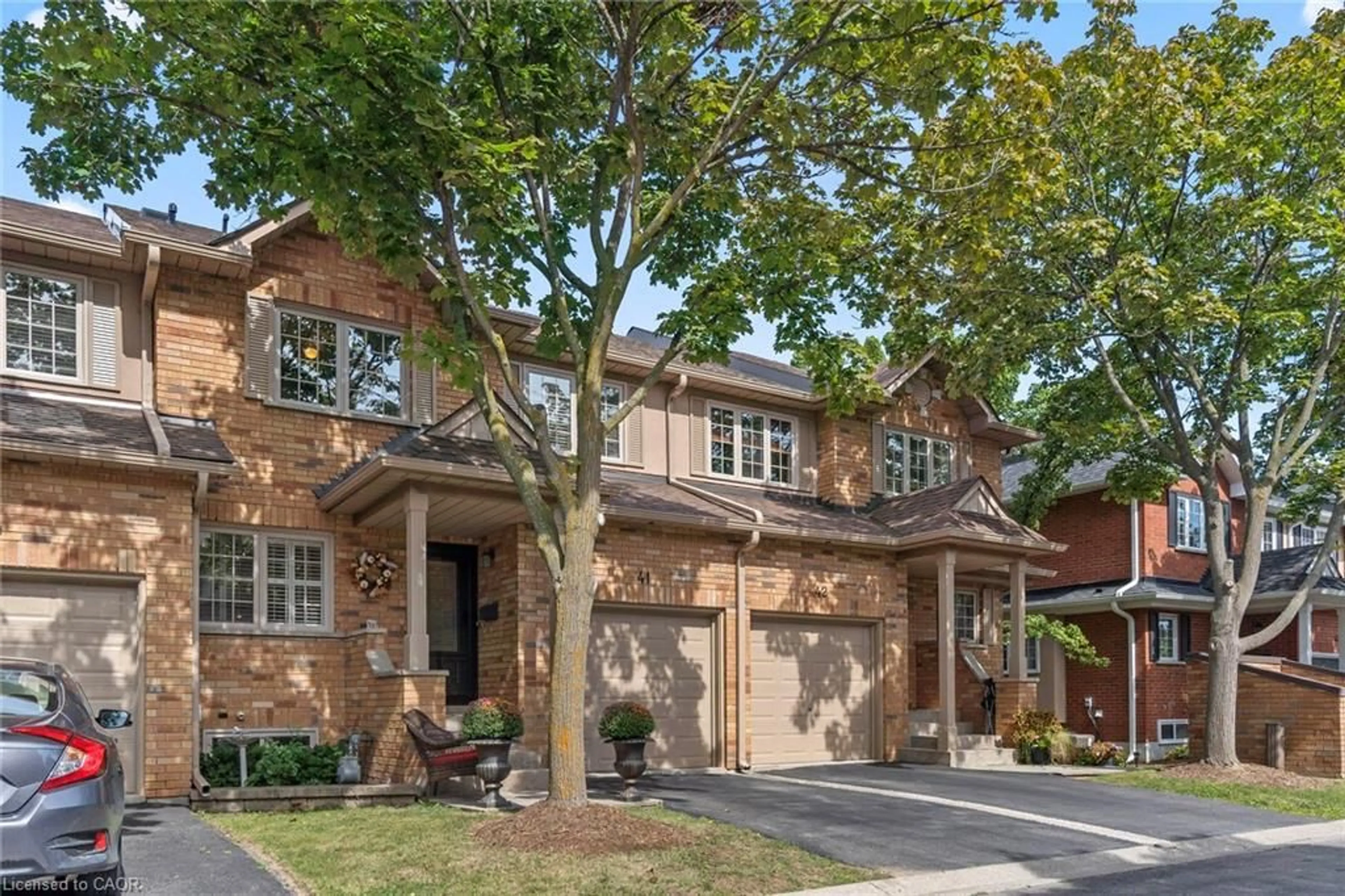 Home with brick exterior material, street for 2880 Headon Forest Dr #41, Burlington Ontario L7M 4H2