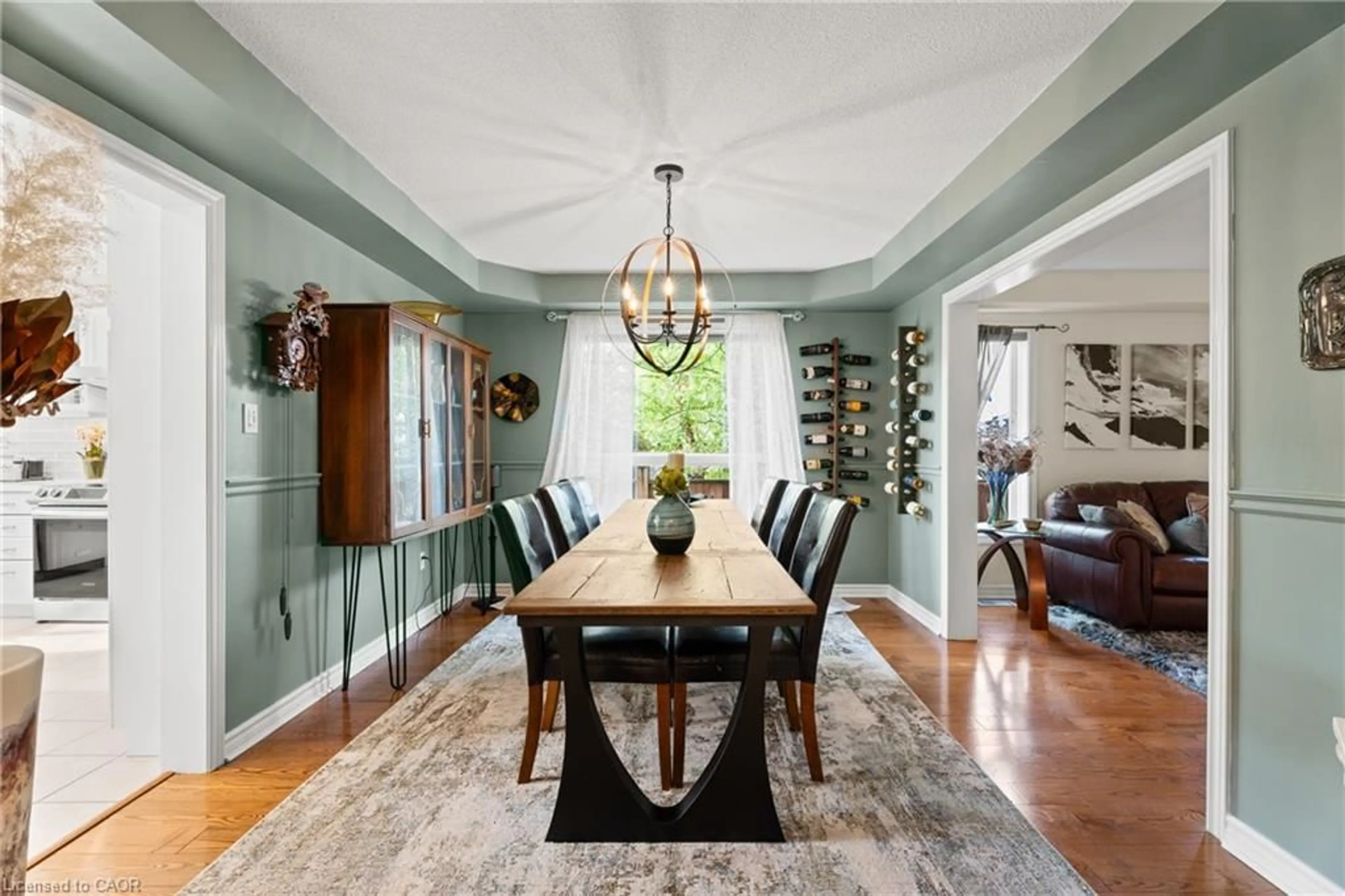 Dining room, wood/laminate floor for 251 Hawkswood Trail, Hamilton Ontario L9B 2T1