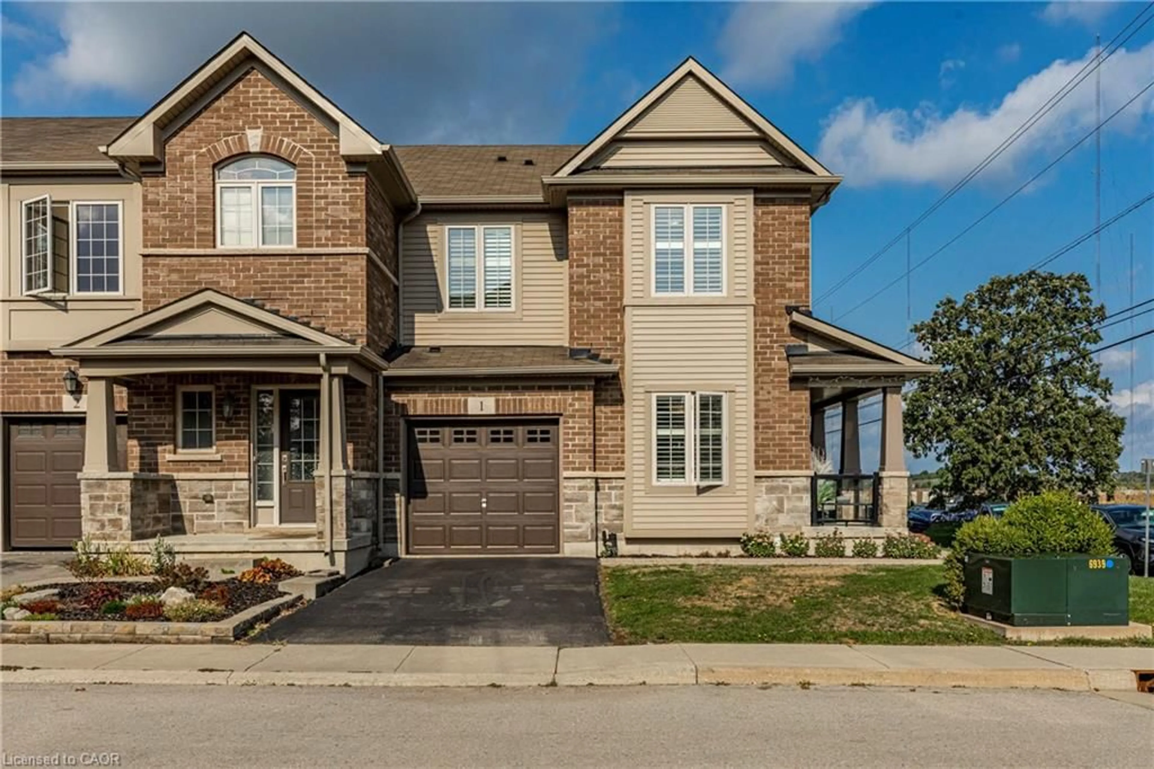 Home with brick exterior material, street for 515 Winston Rd #1, Grimsby Ontario L3M 0C8