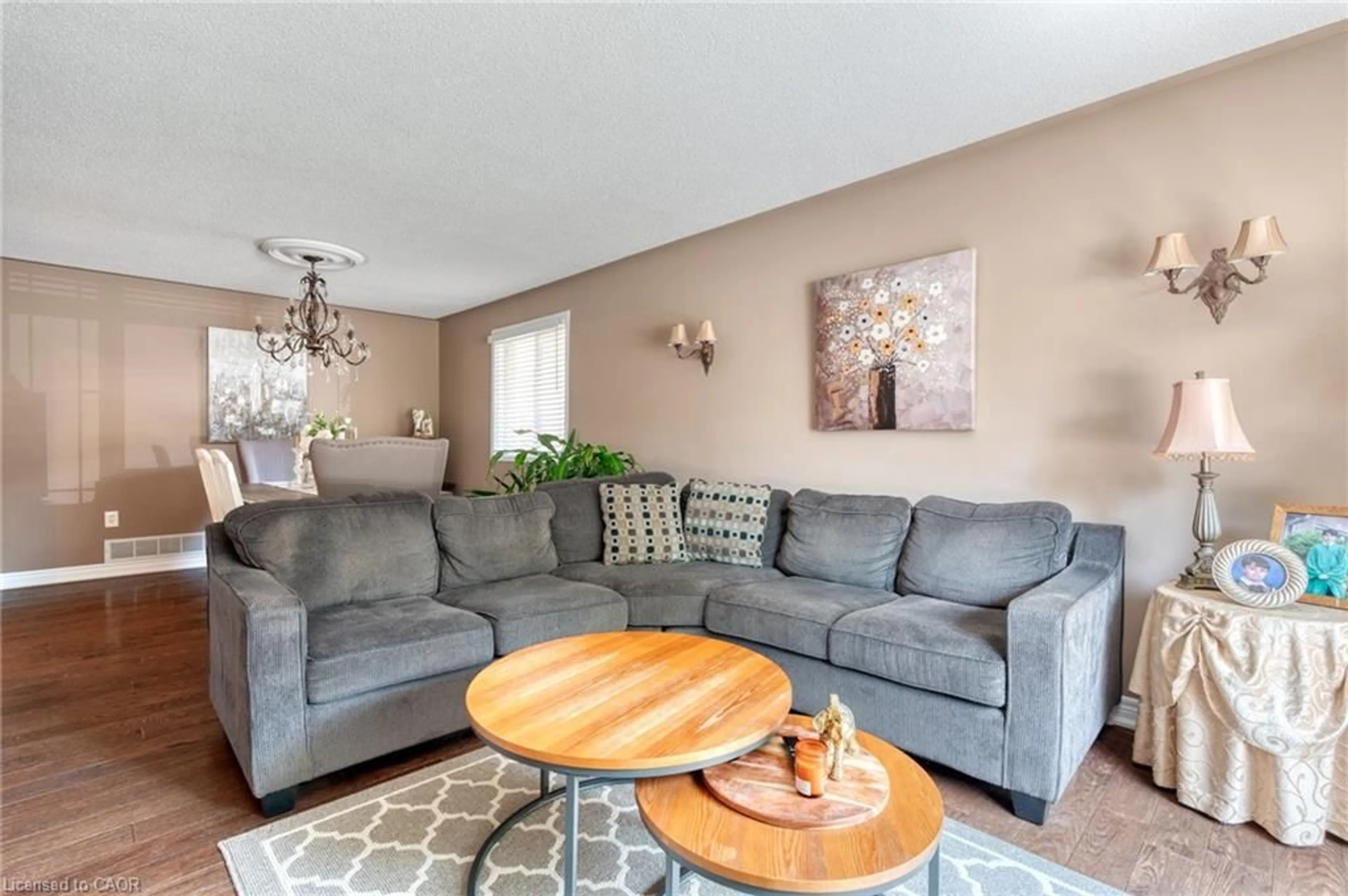 Living room with furniture, unknown for 13 Loneoak Cres, Stoney Creek Ontario L8J 2P4