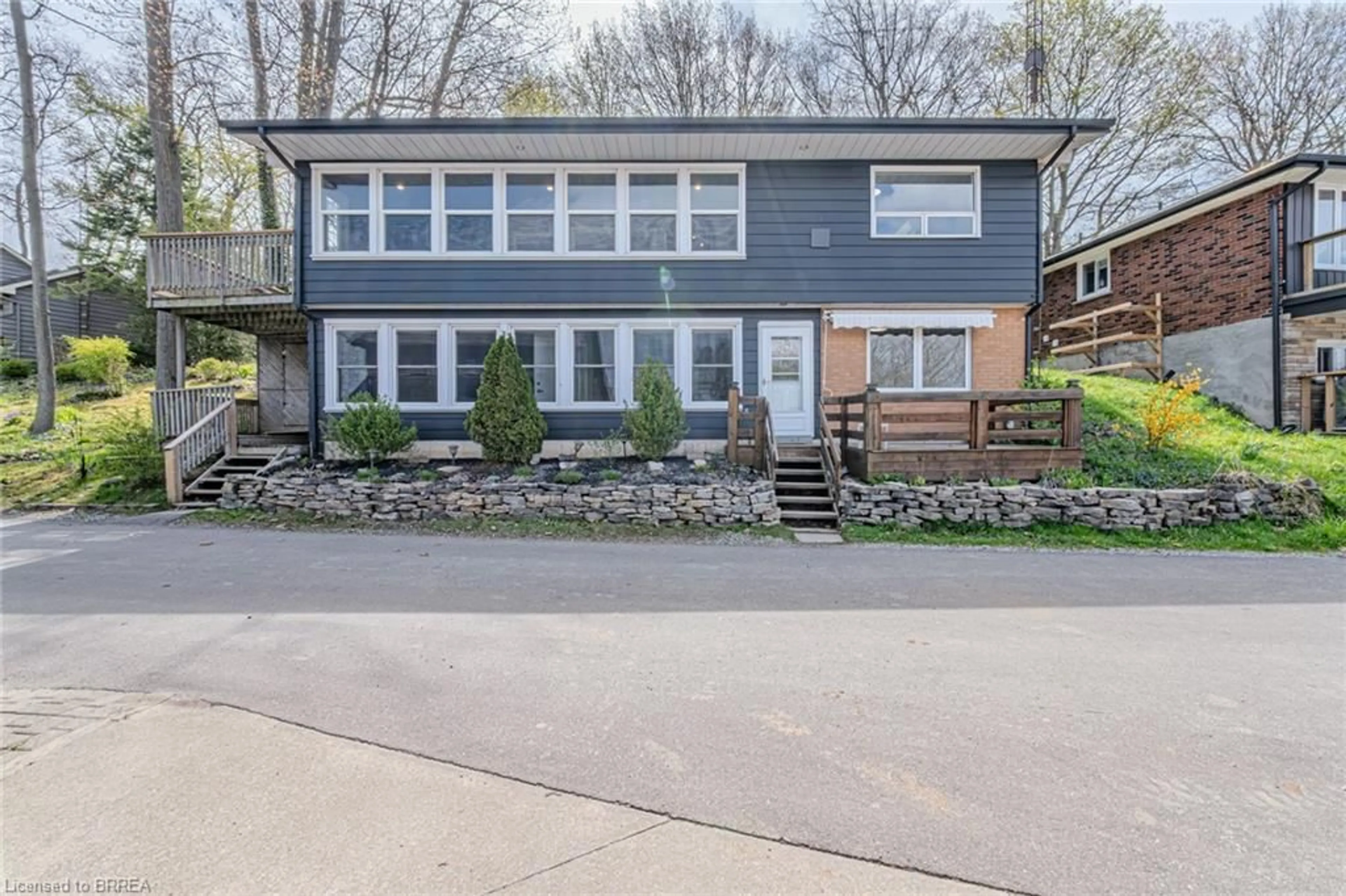 Unknown for 54 Grand St, Port Dover Ontario N0A 1N7