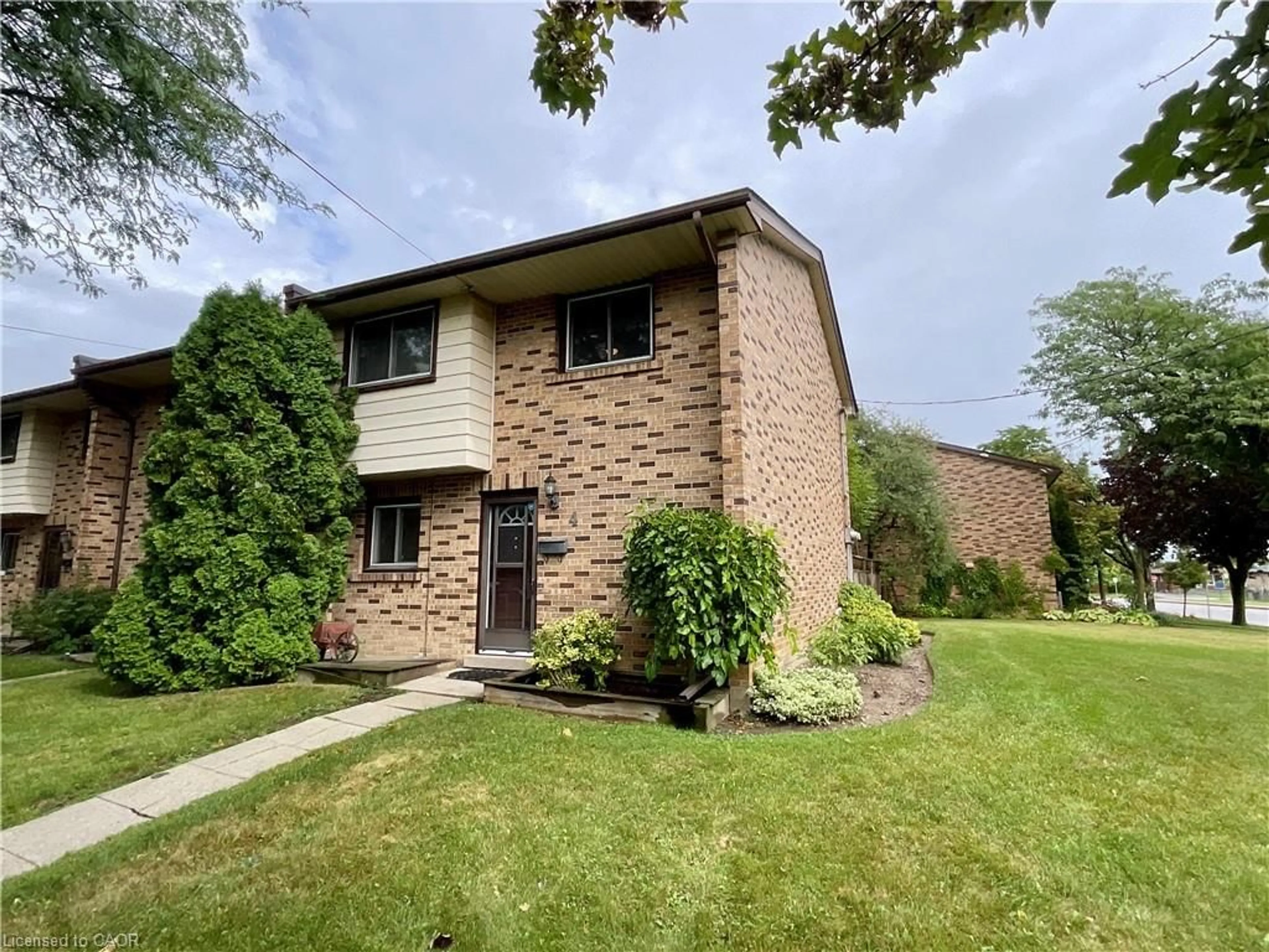 Home with brick exterior material, street for 4 Rosanne Cres, Hamilton Ontario L8T 2T7
