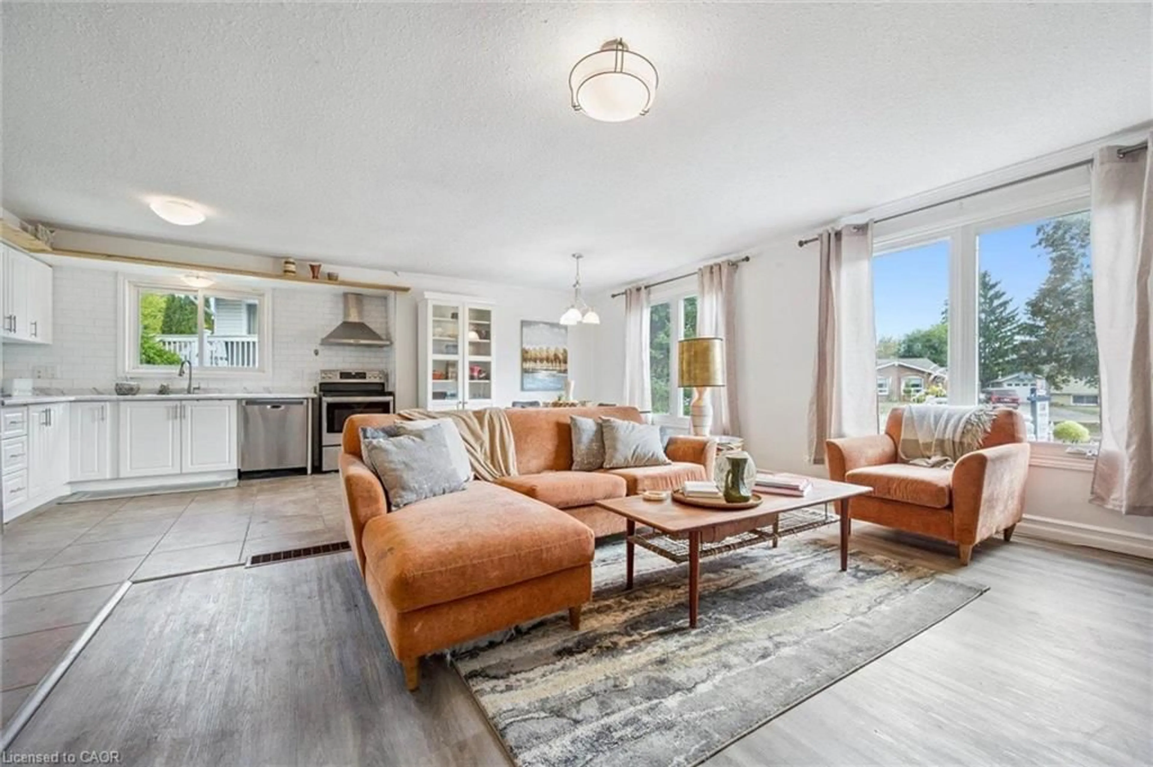 Living room with furniture, unknown for 15 Avra Crt, Guelph Ontario N1H 7B2
