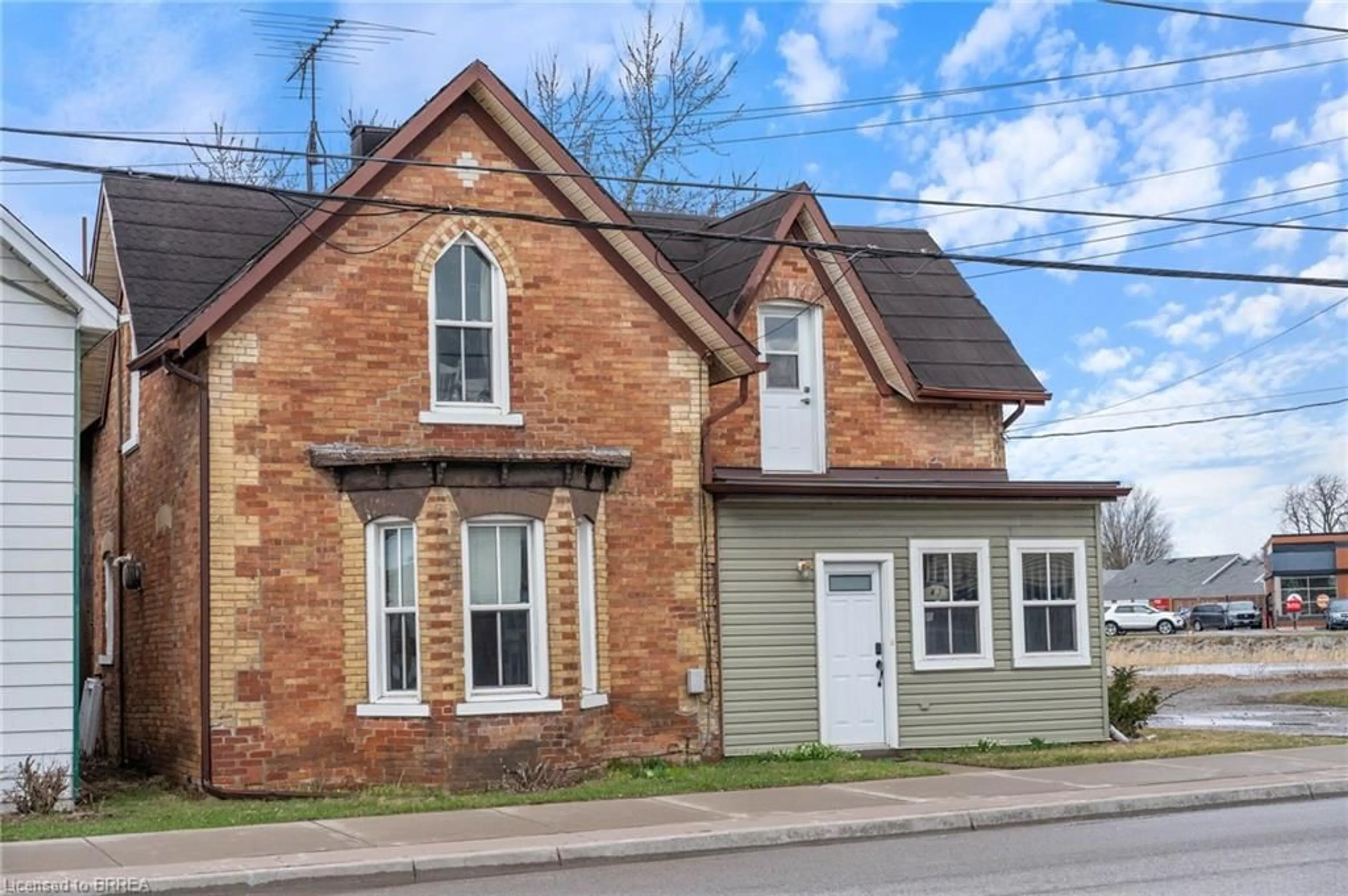 Home with brick exterior material, street for 43 Main St, Hagersville Ontario N0A 1H0