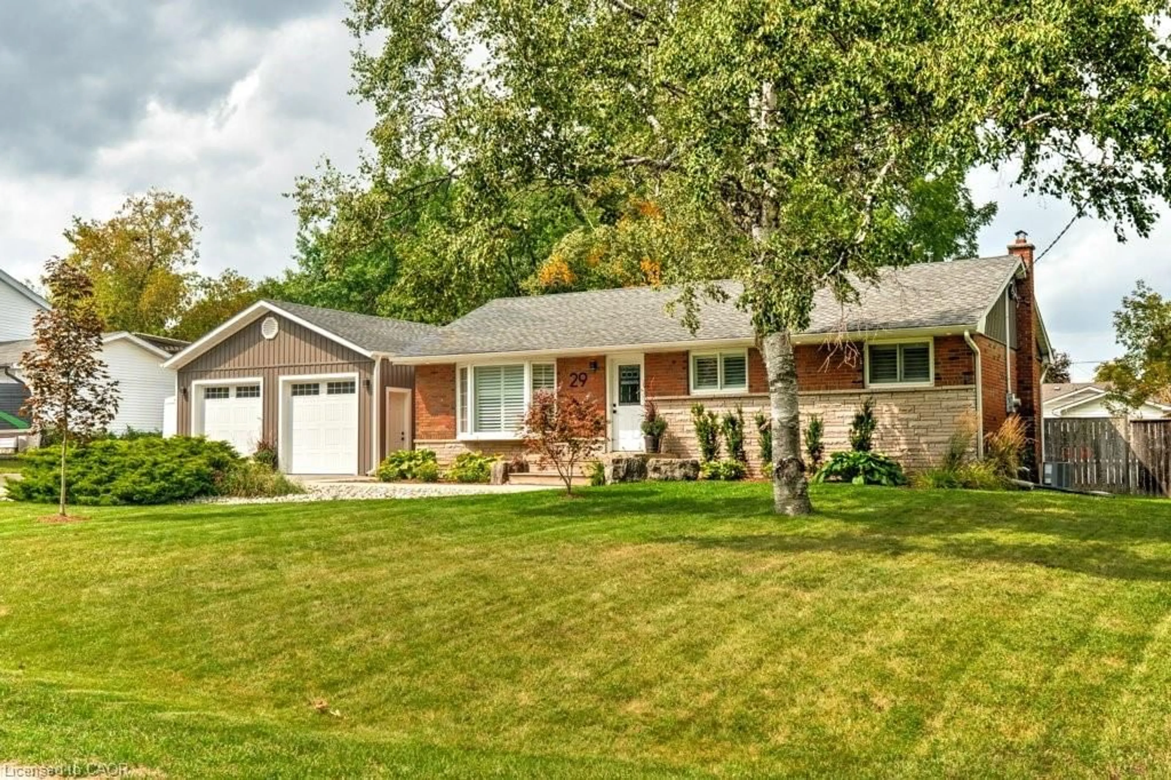 Home with brick exterior material, street for 29 Brian Blvd, Hamilton Ontario L8B 0C7