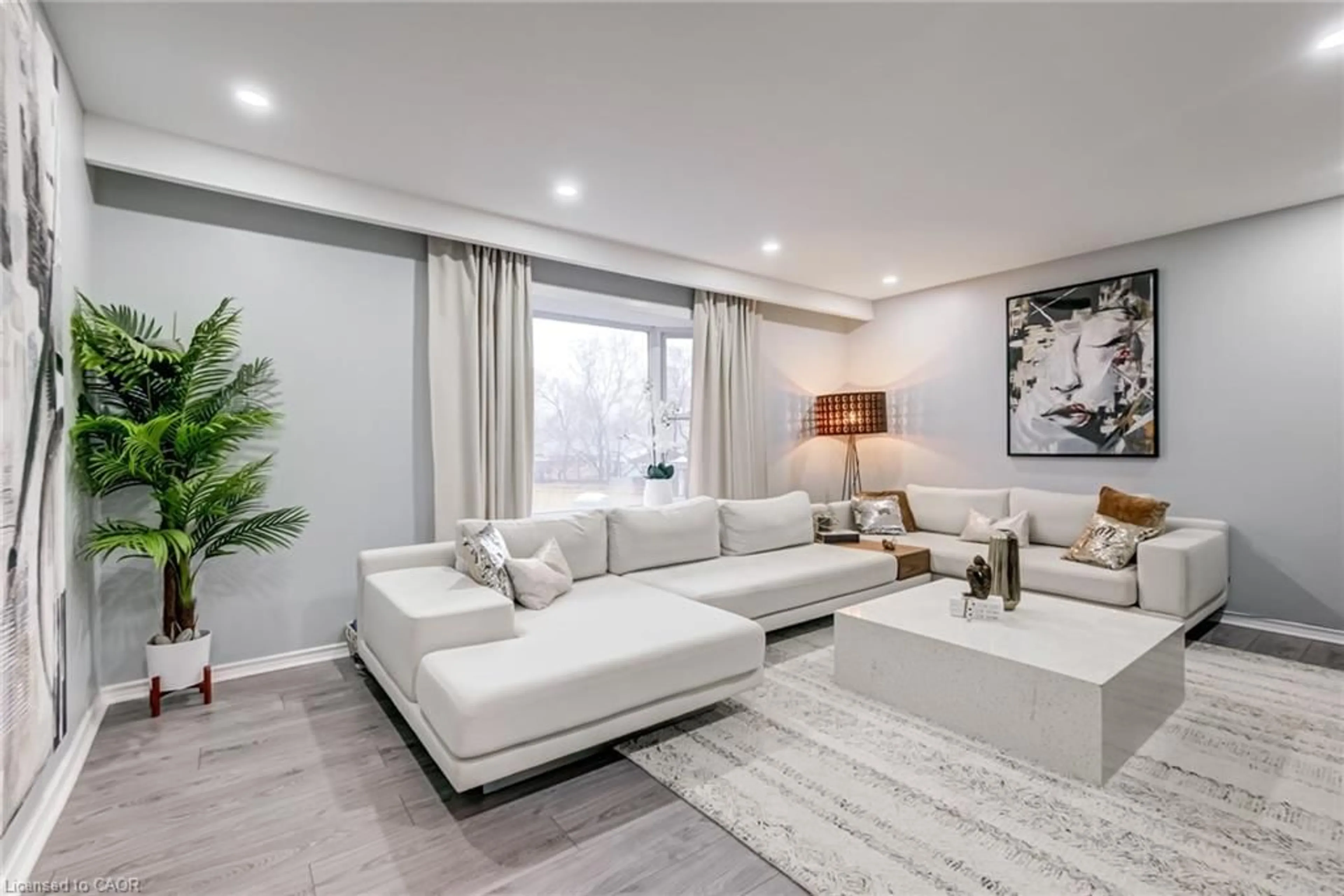 Living room with furniture, unknown for 30 Heslop Rd #17, Milton Ontario L9T 1B3