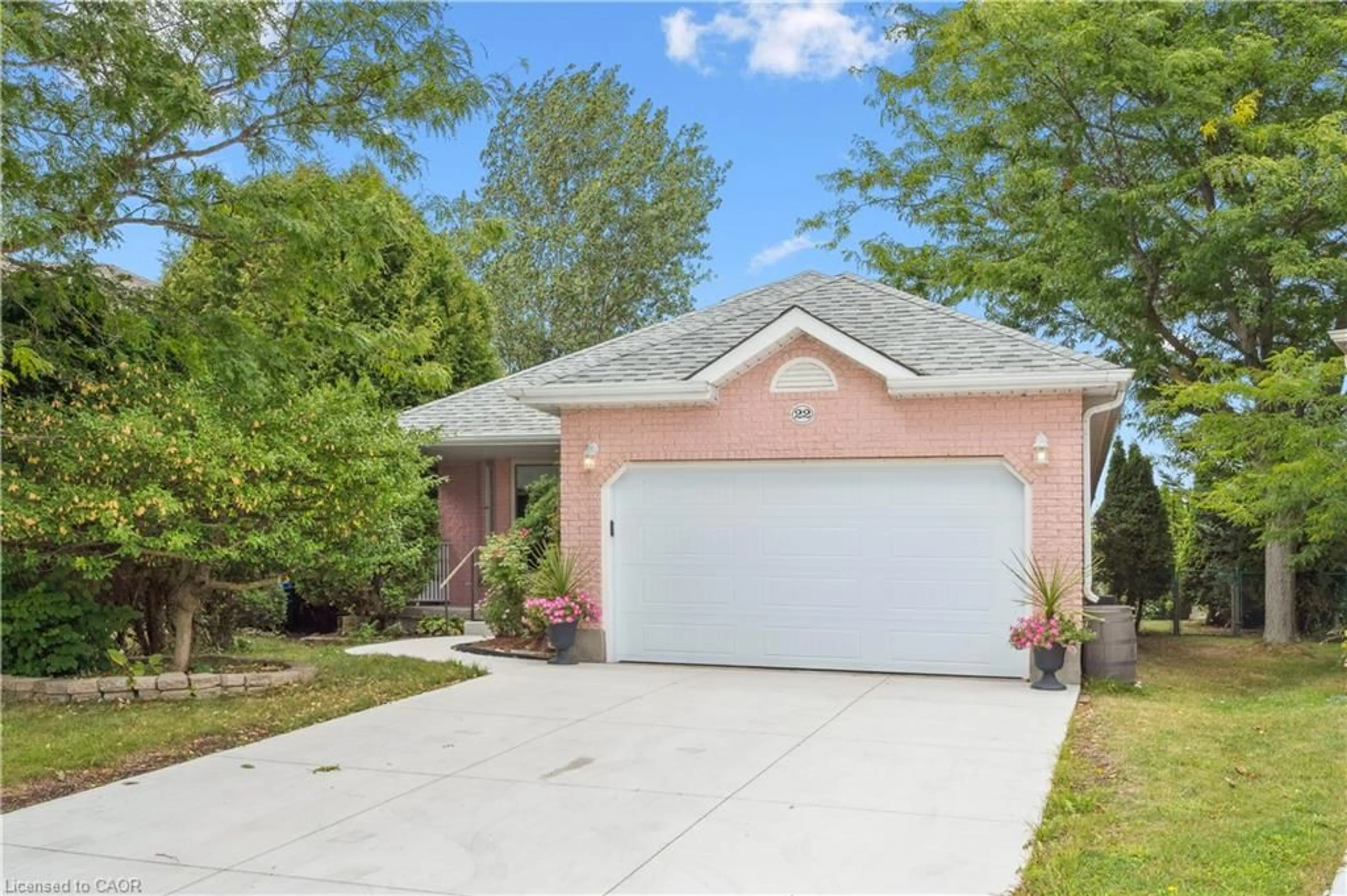 Home with brick exterior material, street for 22 Windward Pl, Kitchener Ontario N2N 3H8