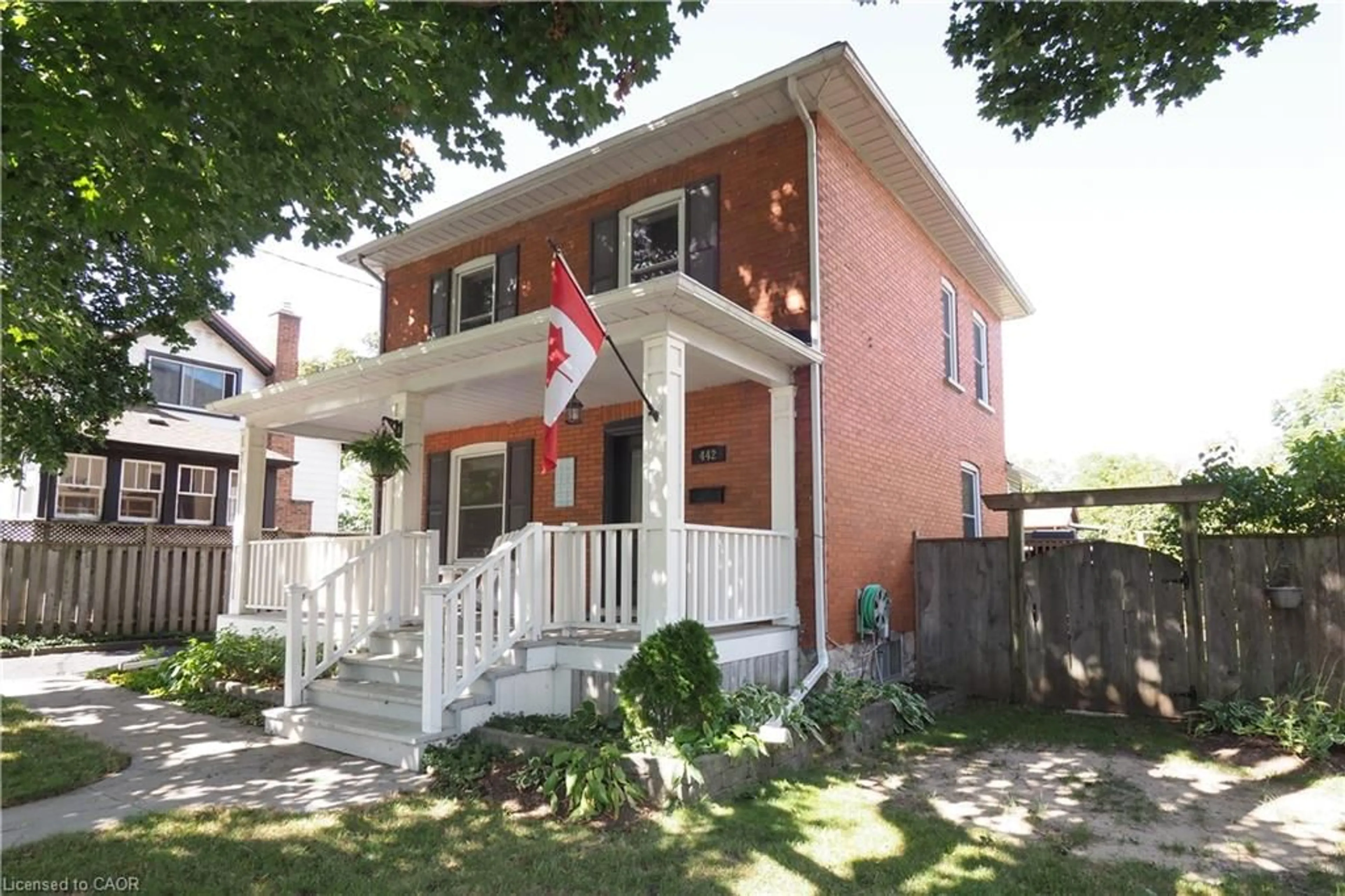 Home with brick exterior material, street for 442 Lowther St, Cambridge Ontario N3H 1Z1