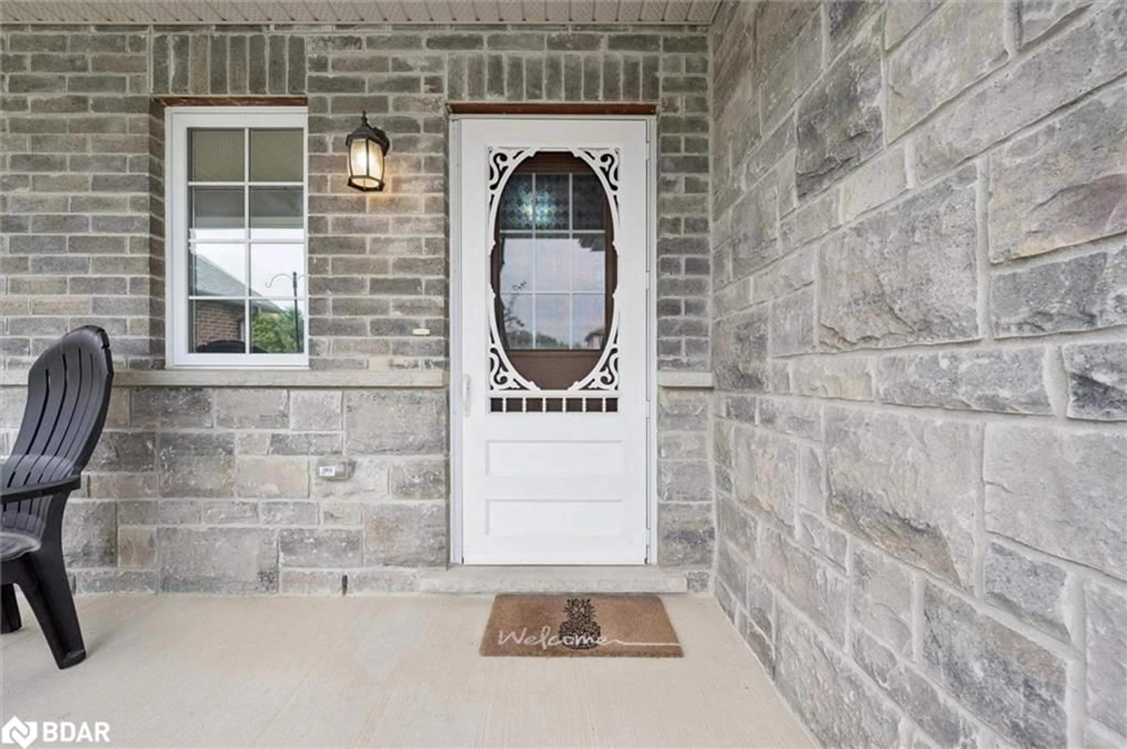Indoor entryway for 14 Halliday Dr, Tavistock Ontario N0B 2R0