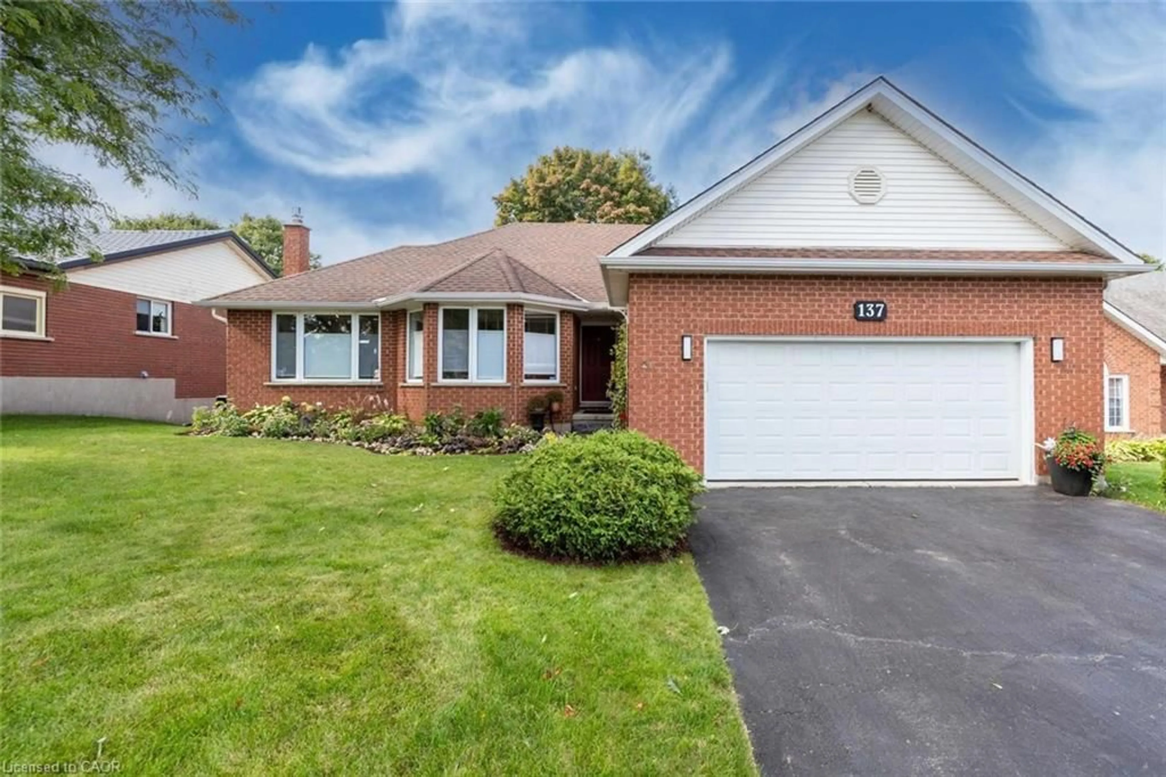 Home with brick exterior material, street for 137 Lou's Blvd, Rockwood Ontario N0B 2K0