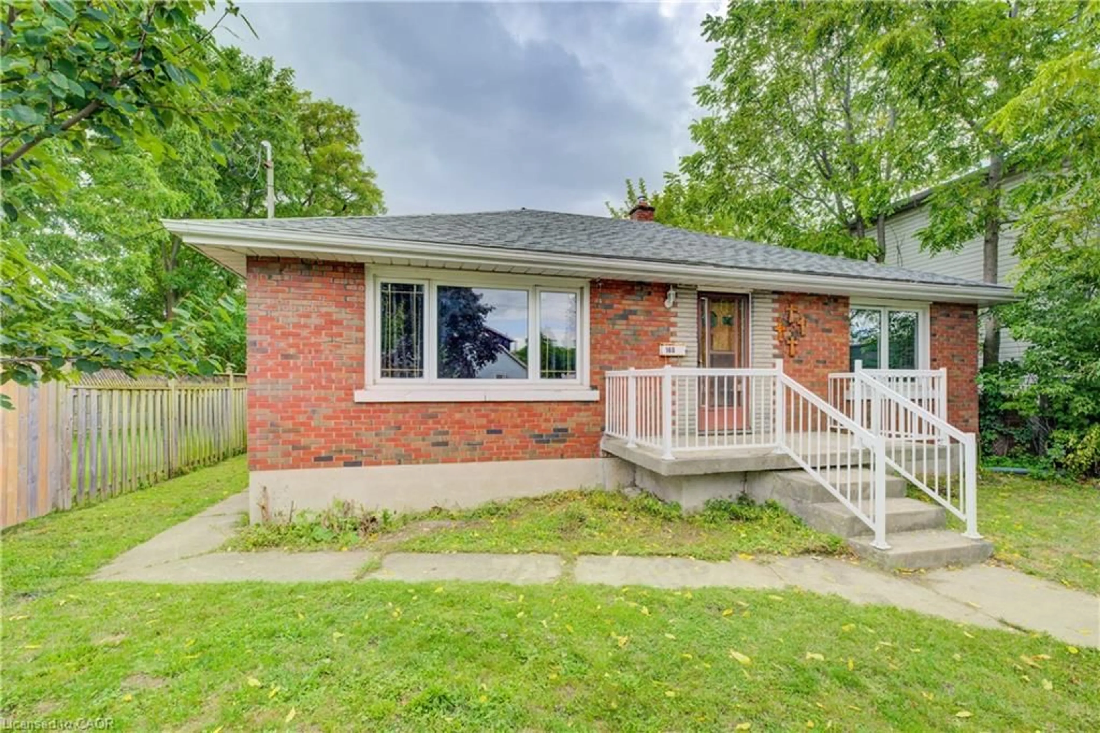Home with brick exterior material, street for 168 Dundas St, Cambridge Ontario N1R 5P3